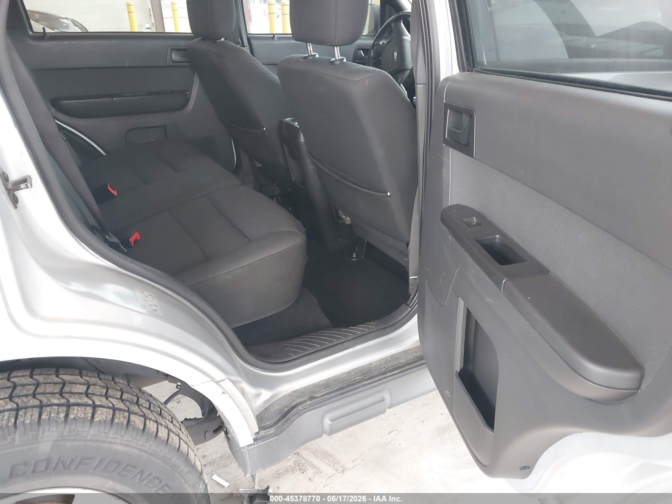 2012 Ford Escape Xlt Silver vin: 1FMCU9DG0CKA66291