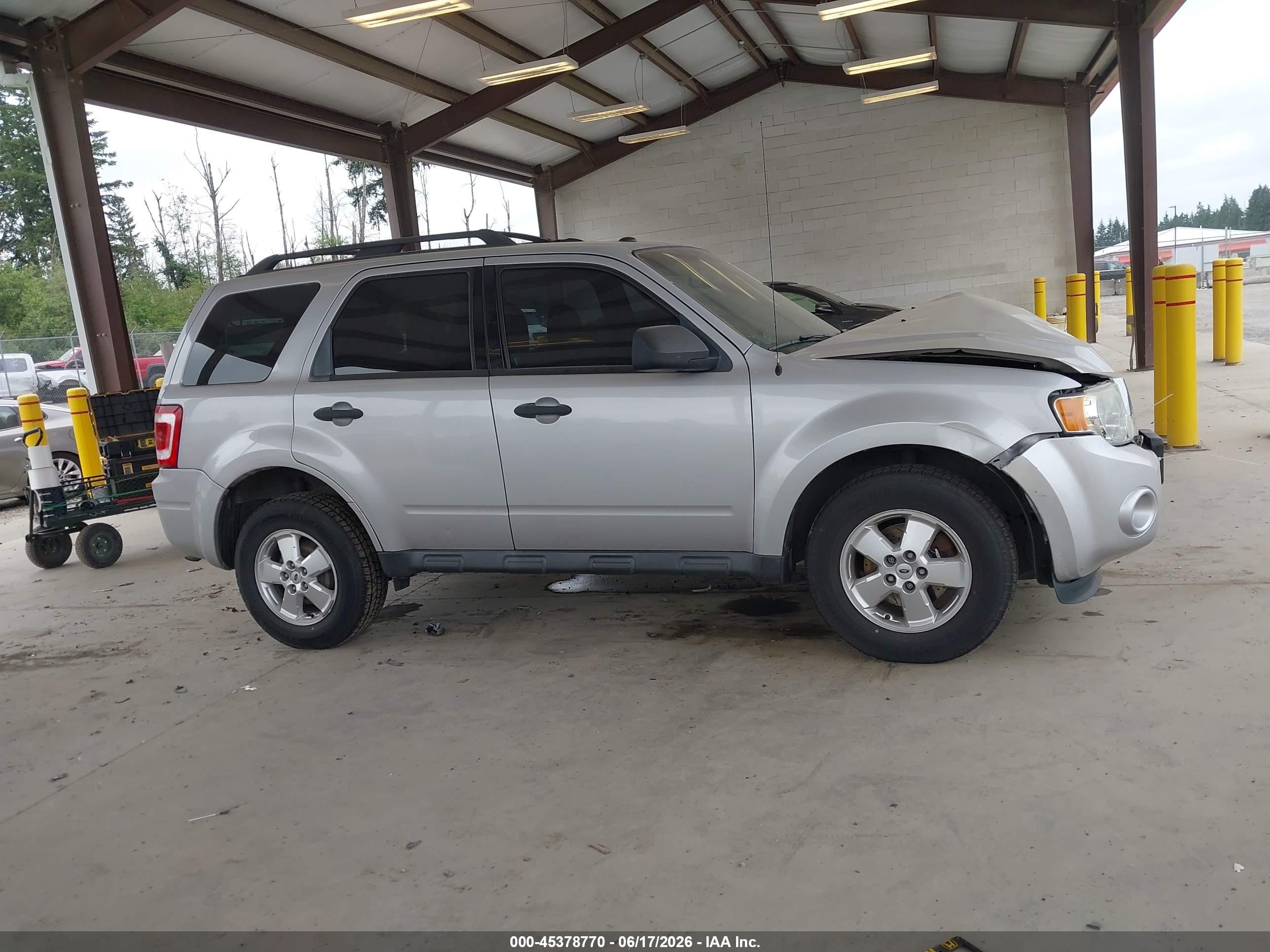 2012 Ford Escape Xlt Silver vin: 1FMCU9DG0CKA66291