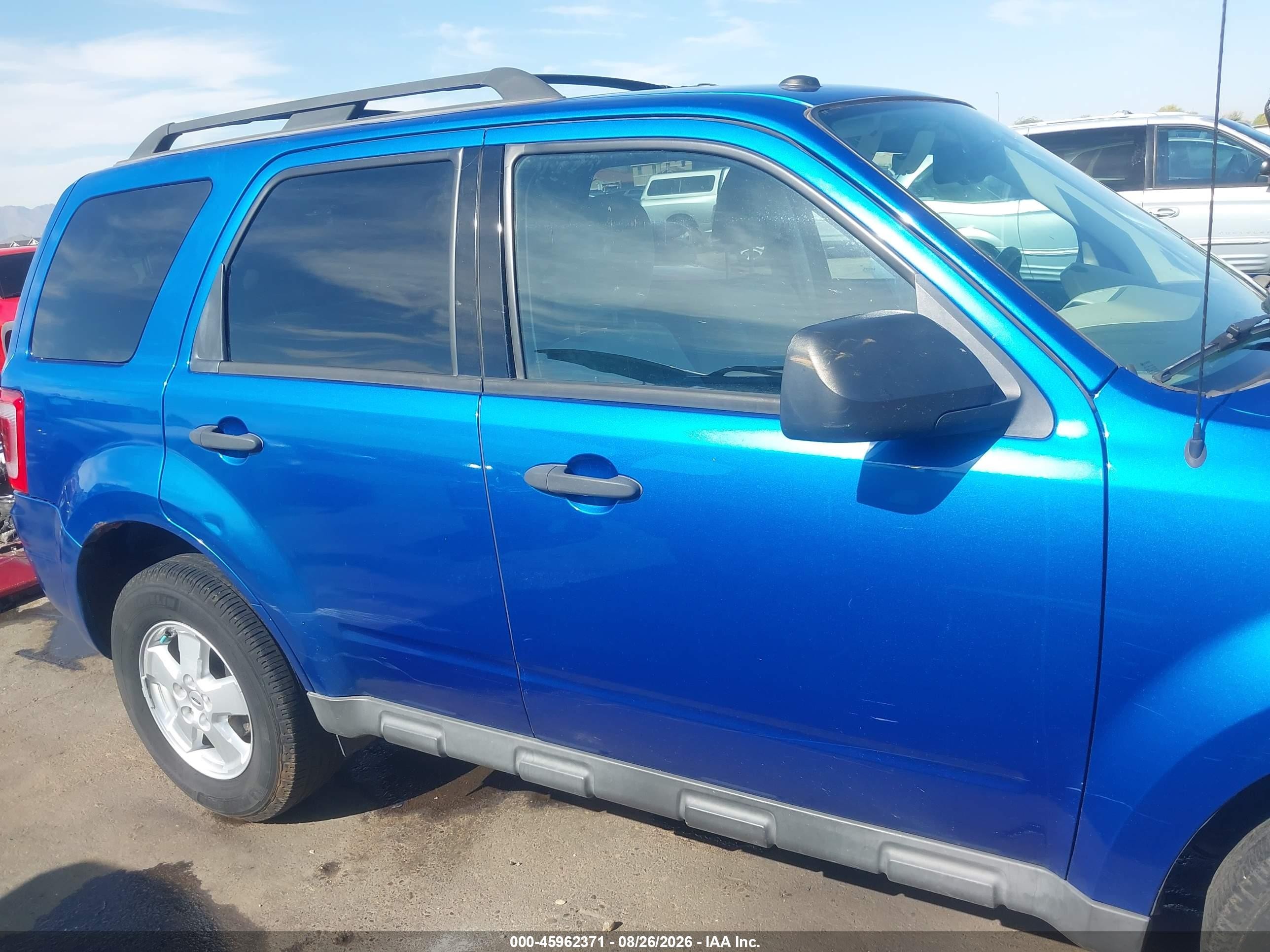 2011 Ford Escape Xlt Blue vin: 1FMCU9DG1BKA50776