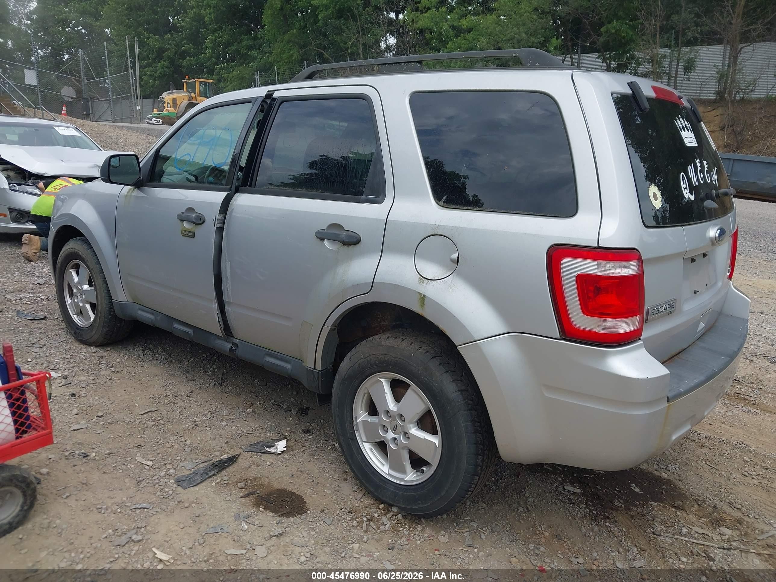 2011 Ford Escape Xlt Silver vin: 1FMCU9DG1BKA75452