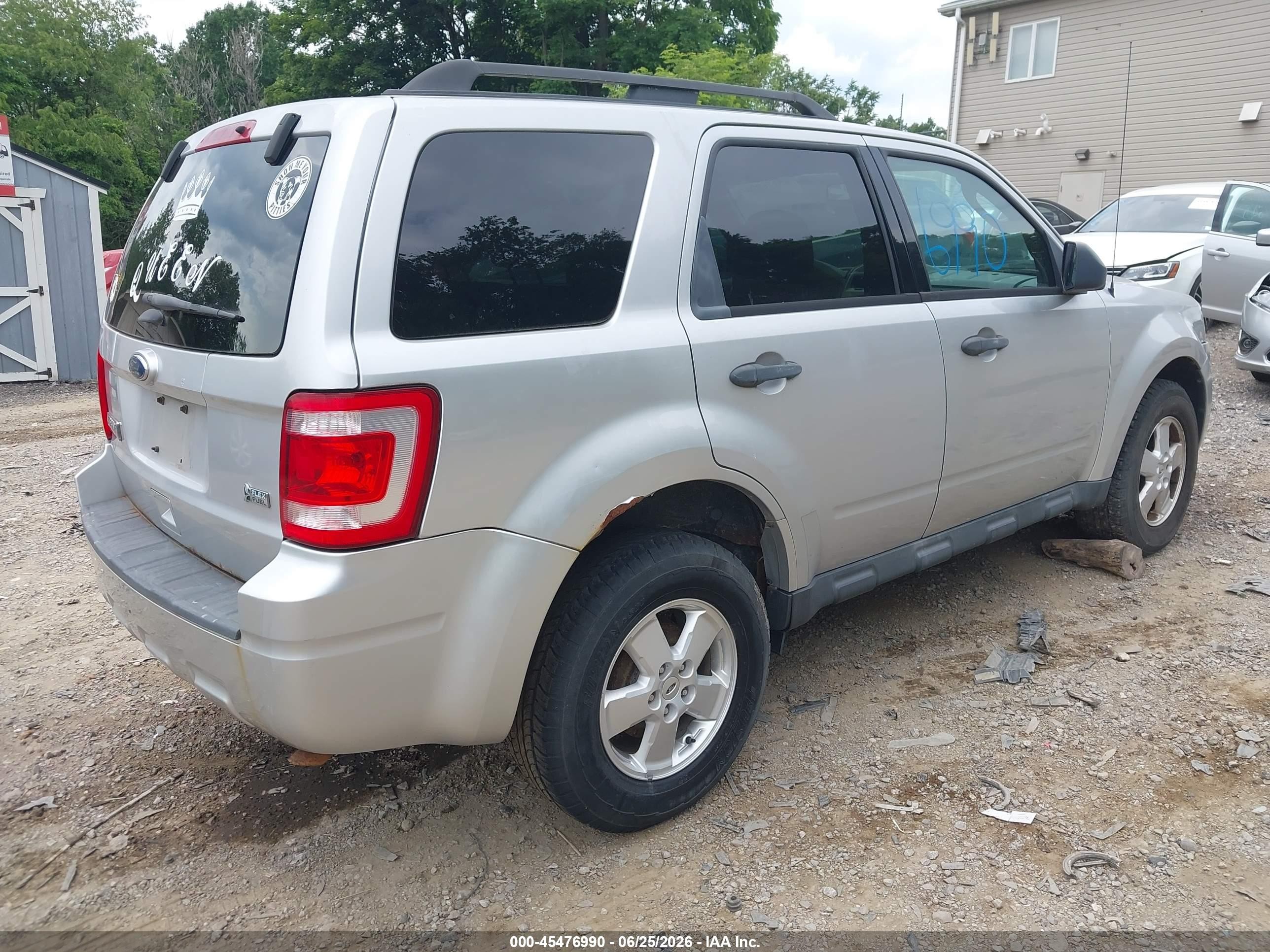 2011 Ford Escape Xlt Silver vin: 1FMCU9DG1BKA75452