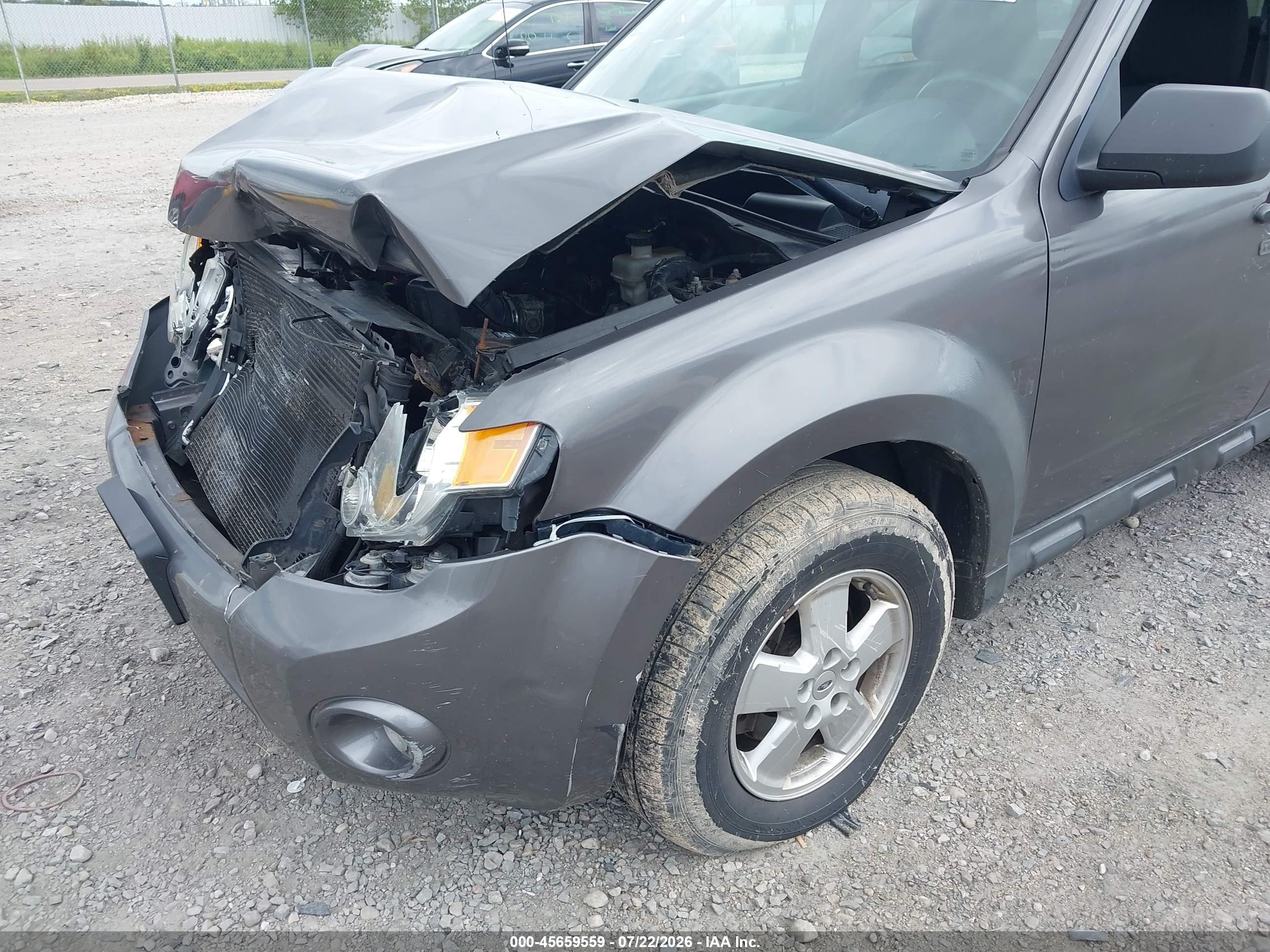 2011 Ford Escape Xlt Gray vin: 1FMCU9DG1BKC36625