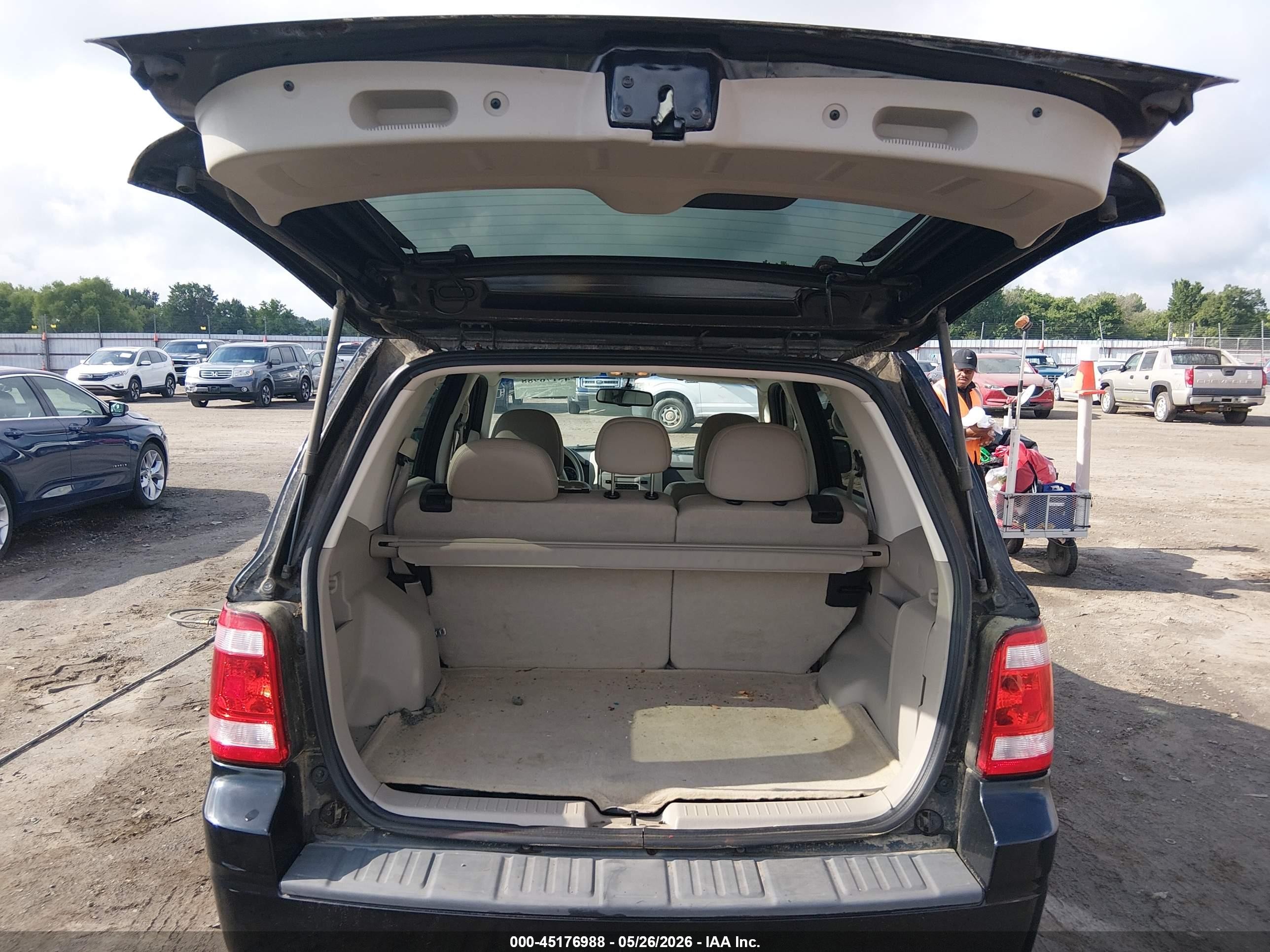 2011 Ford Escape Xlt Dark Blue vin: 1FMCU9DG2BKB20513