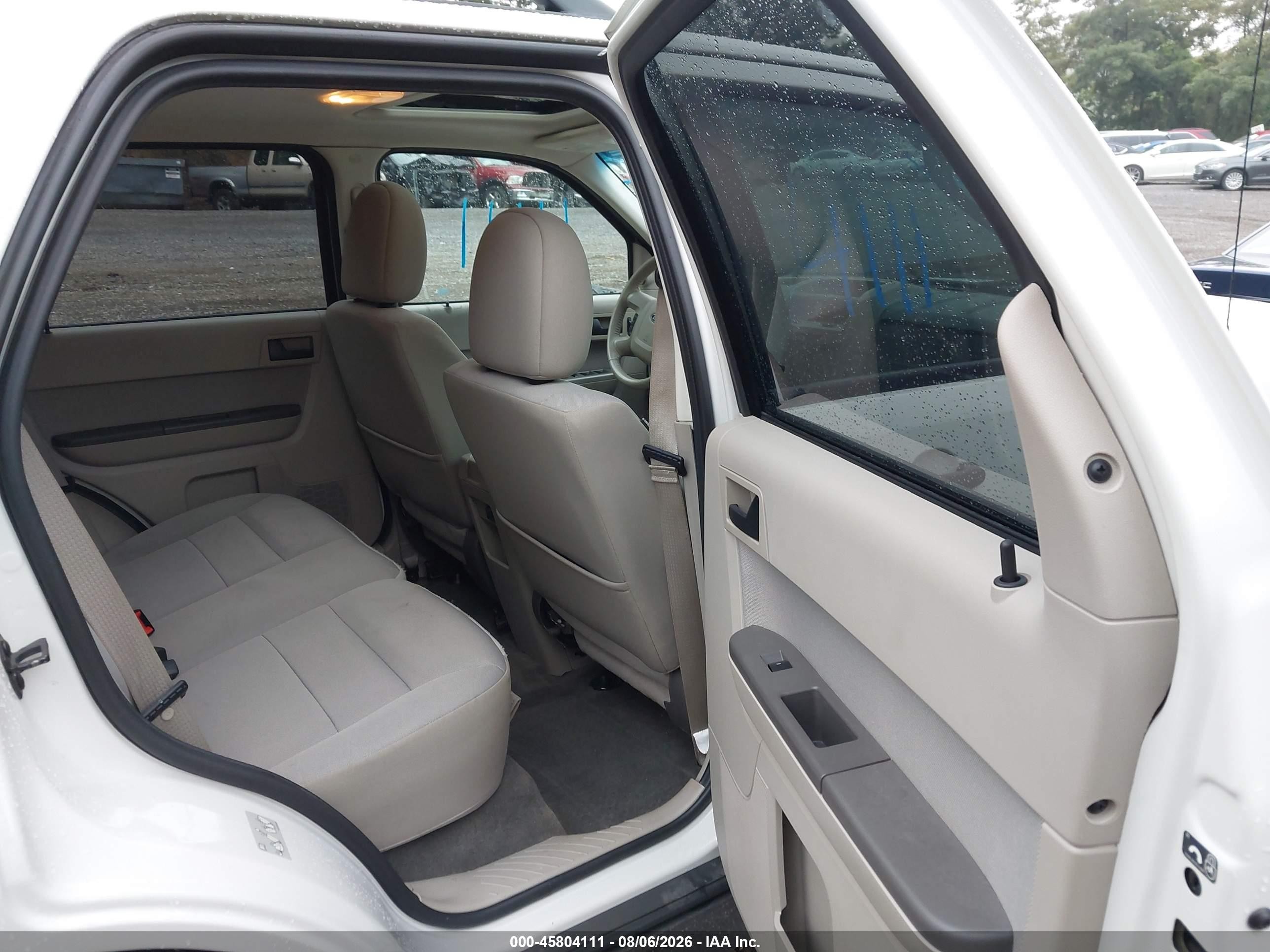 2012 Ford Escape Xlt White vin: 1FMCU9DG2CKB28340