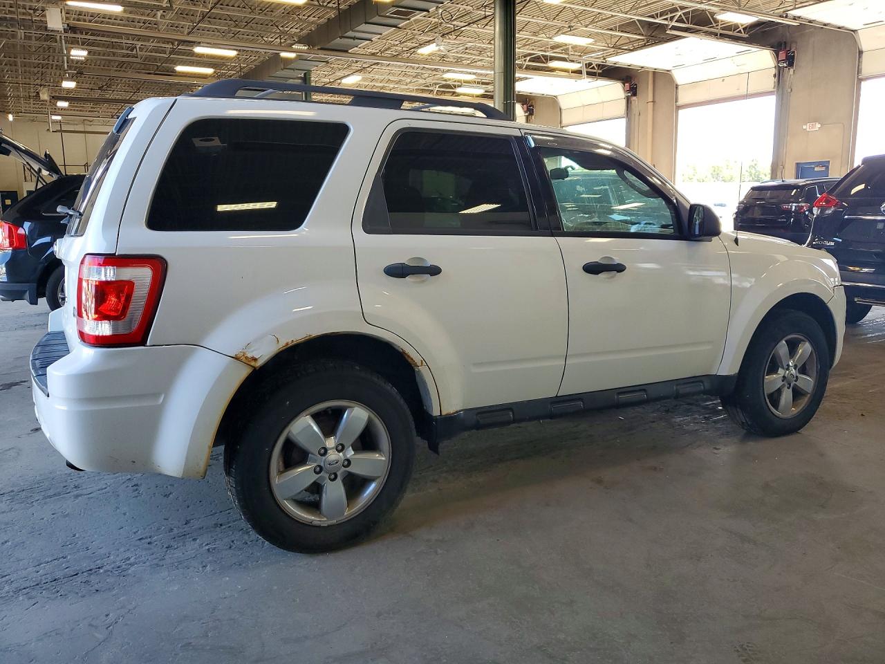 2010 Ford Escape Xlt Белый vin: 1FMCU9DG3AKA81056