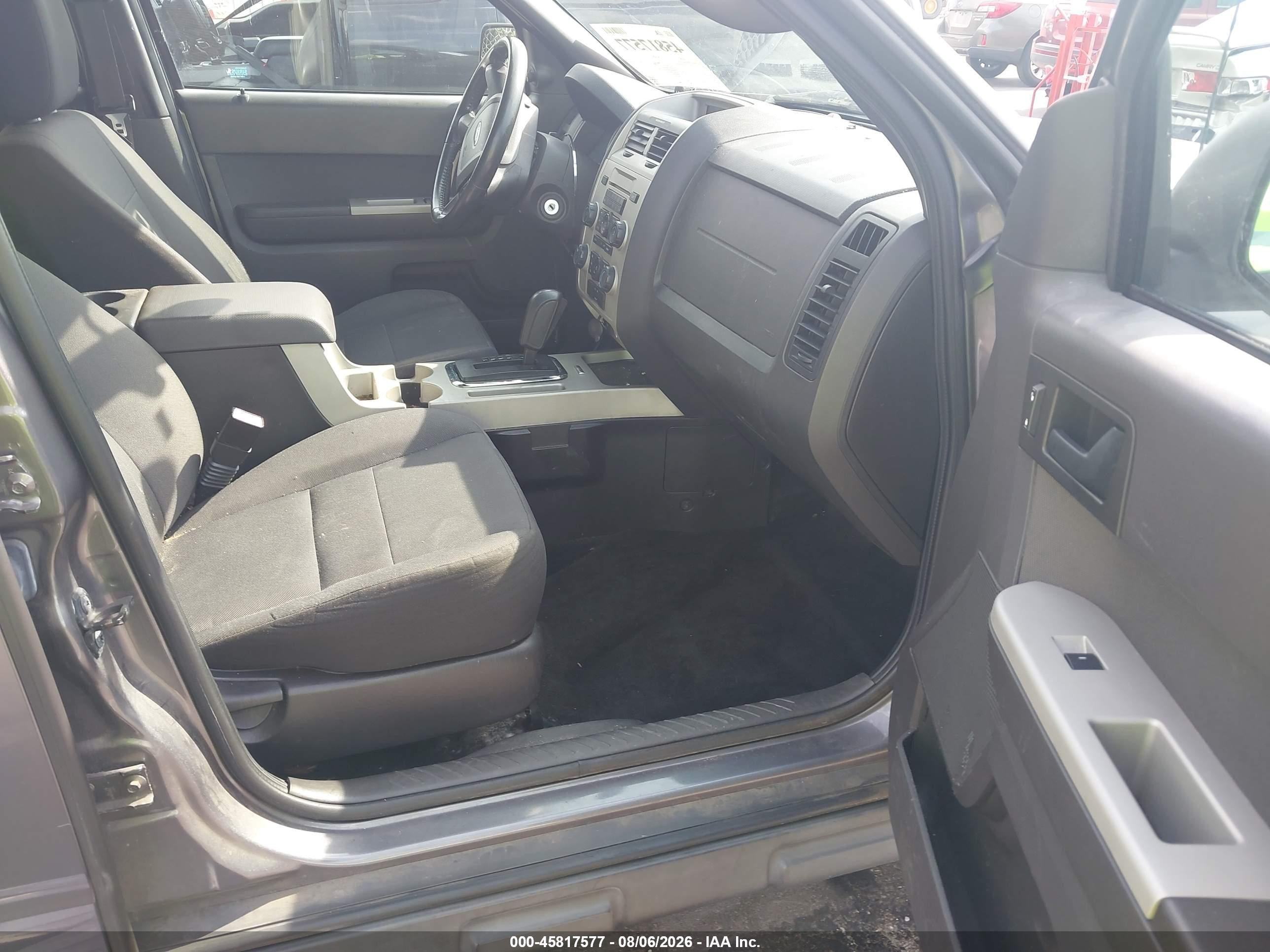 2011 Ford Escape Xlt Gray vin: 1FMCU9DG3BKA78045