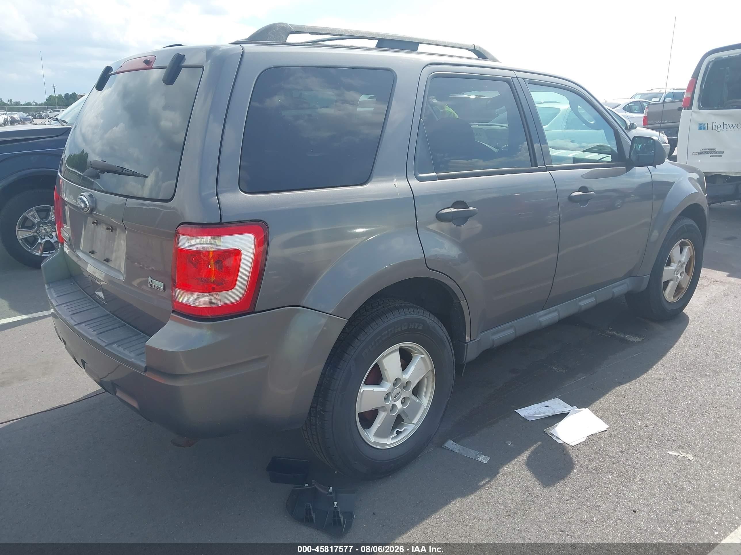 2011 Ford Escape Xlt Gray vin: 1FMCU9DG3BKA78045
