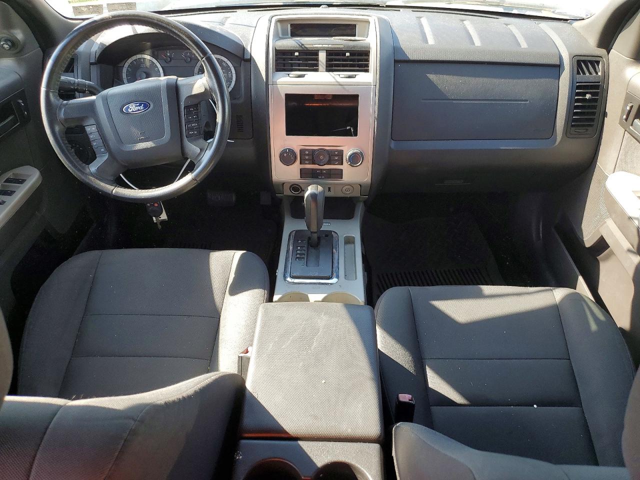 2011 Ford Escape Xlt Серебряный vin: 1FMCU9DG3BKB44643