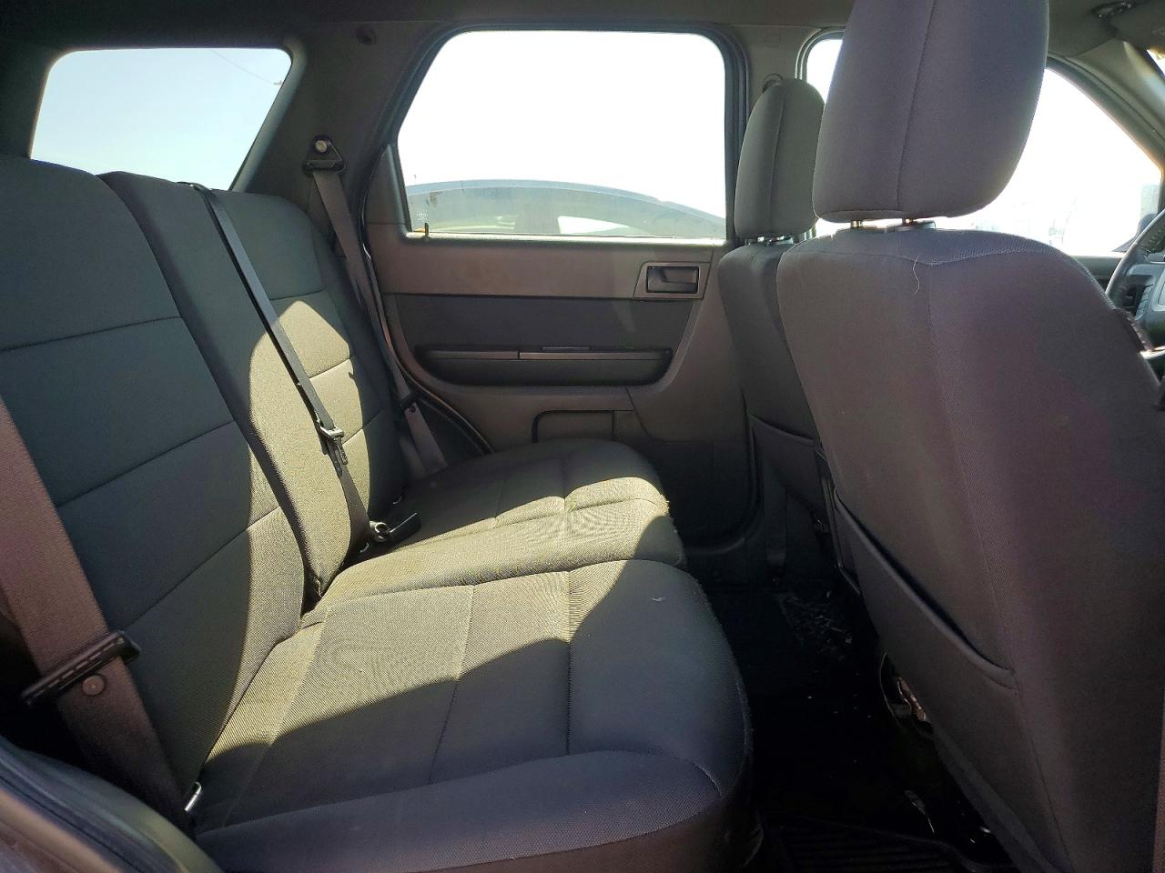 2011 Ford Escape Xlt Серебряный vin: 1FMCU9DG3BKB44643