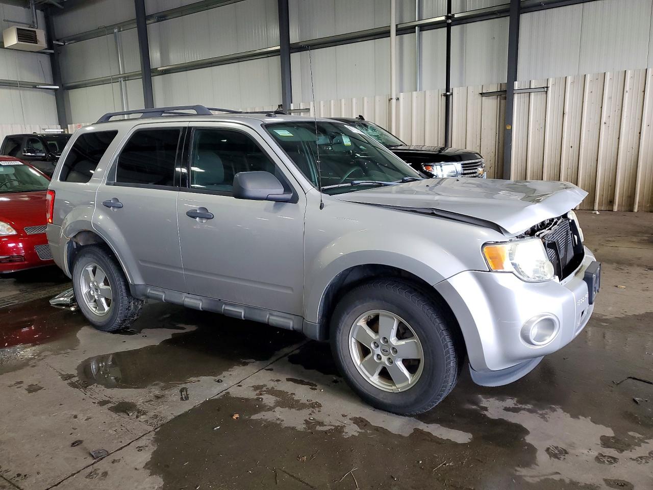 2011 Ford Escape Xlt Silver vin: 1FMCU9DG3BKC38974