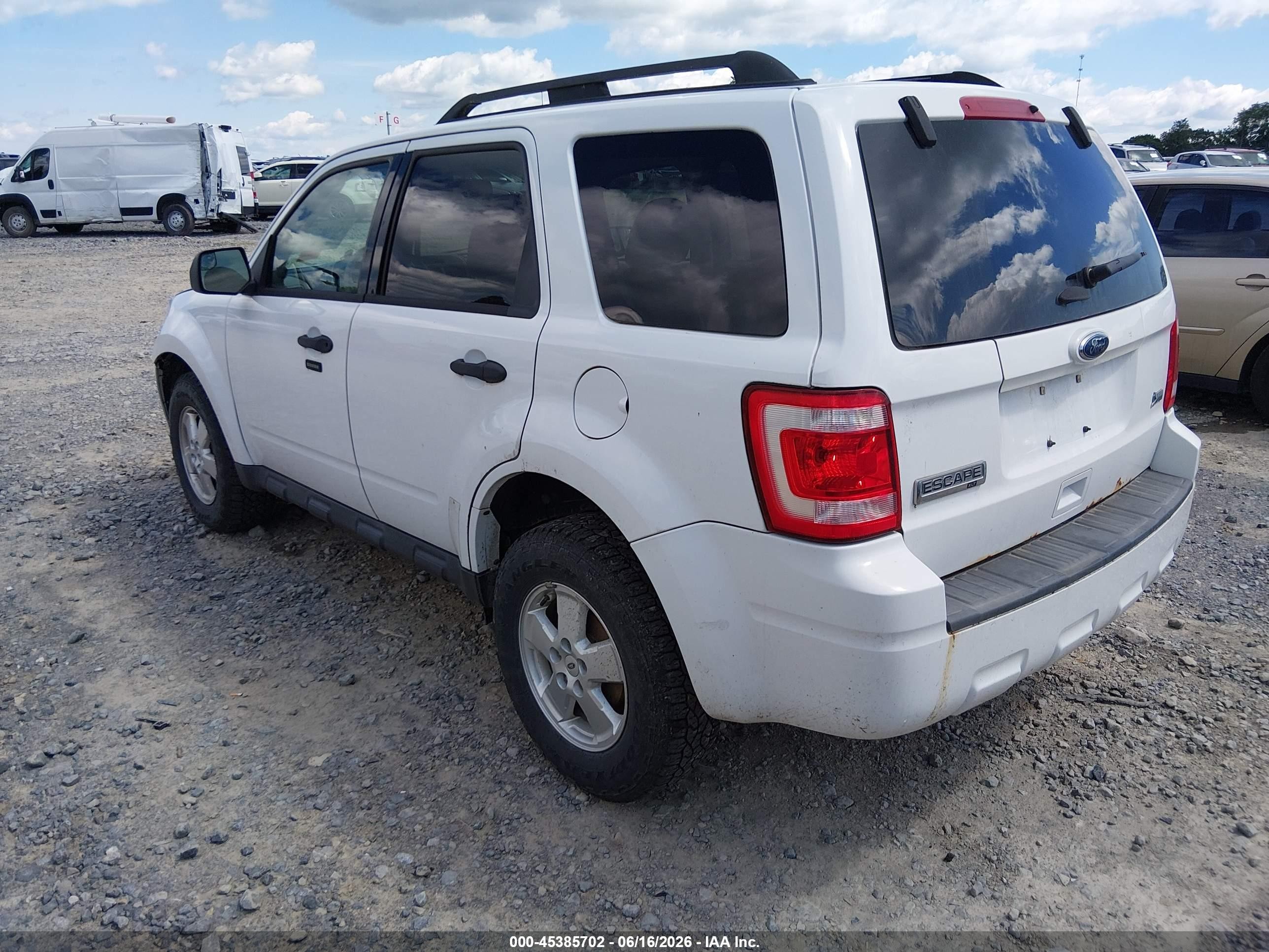 2012 Ford Escape Xlt White vin: 1FMCU9DG3CKA23984