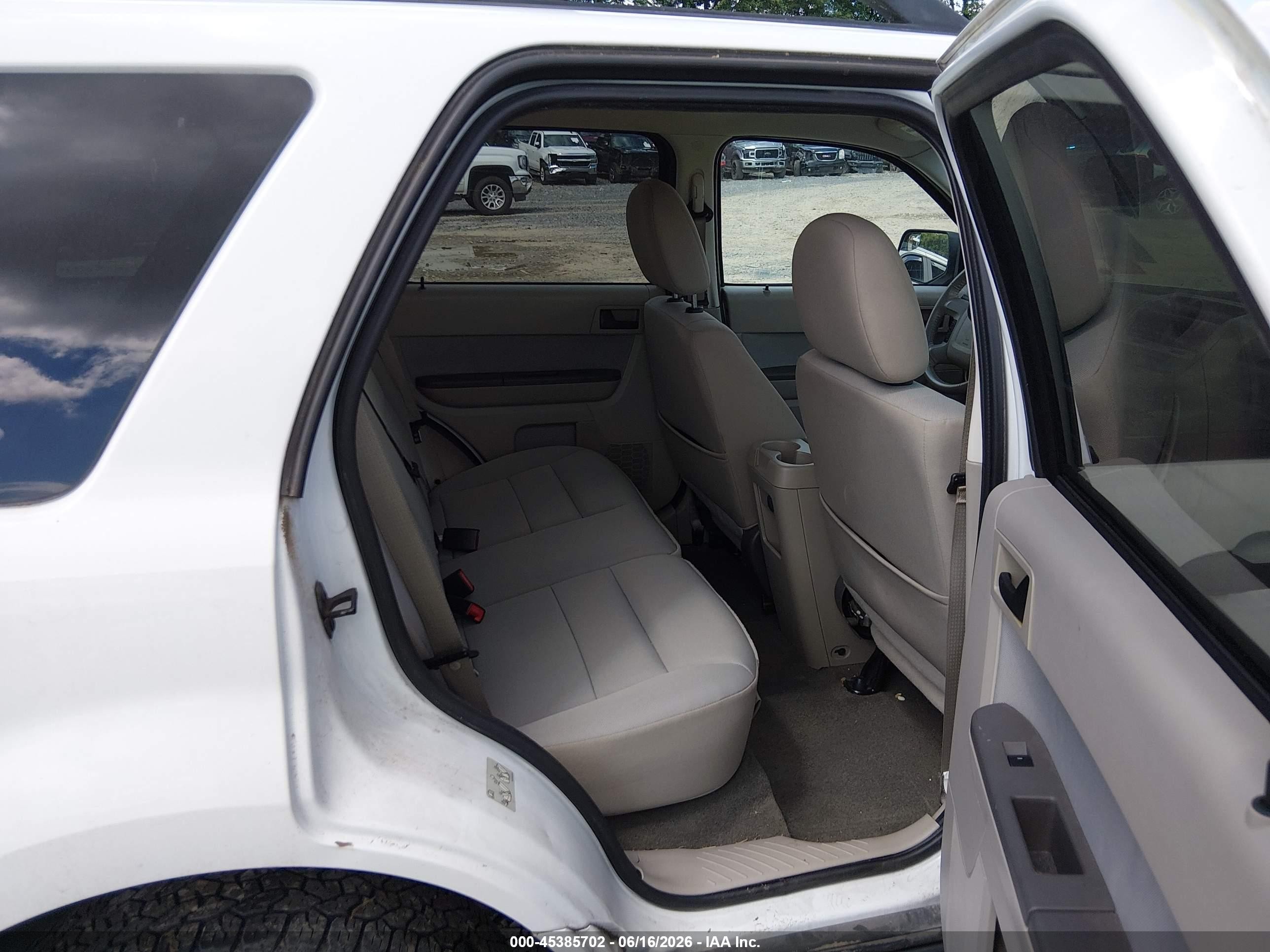 2012 Ford Escape Xlt White vin: 1FMCU9DG3CKA23984