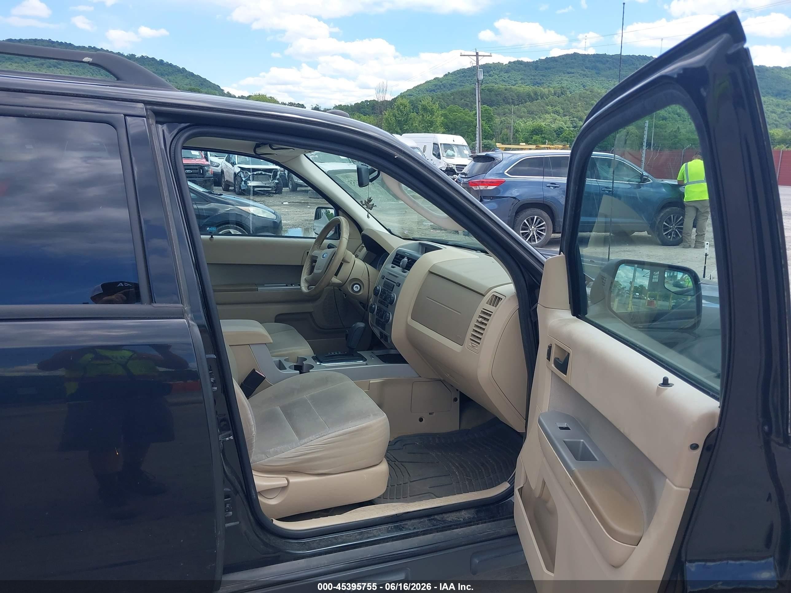 2012 Ford Escape Xlt Черный vin: 1FMCU9DG3CKC34652