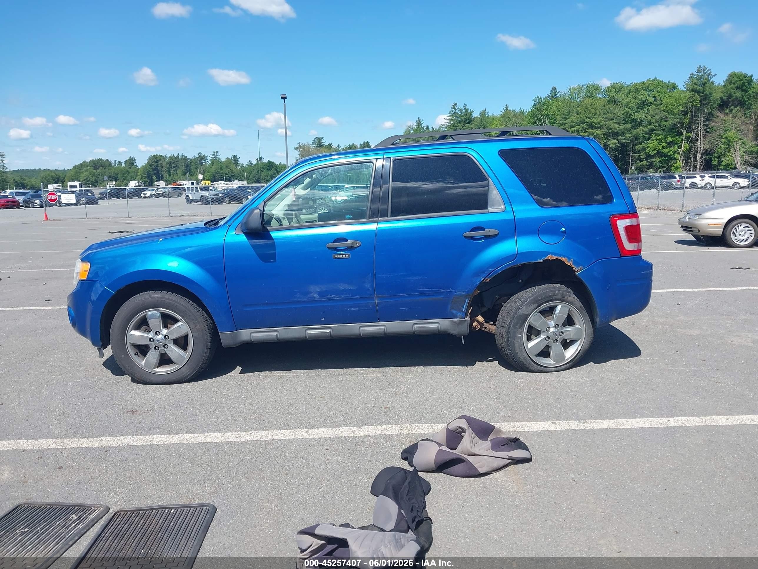 2012 Ford Escape Xlt Blue vin: 1FMCU9DG3CKC74214