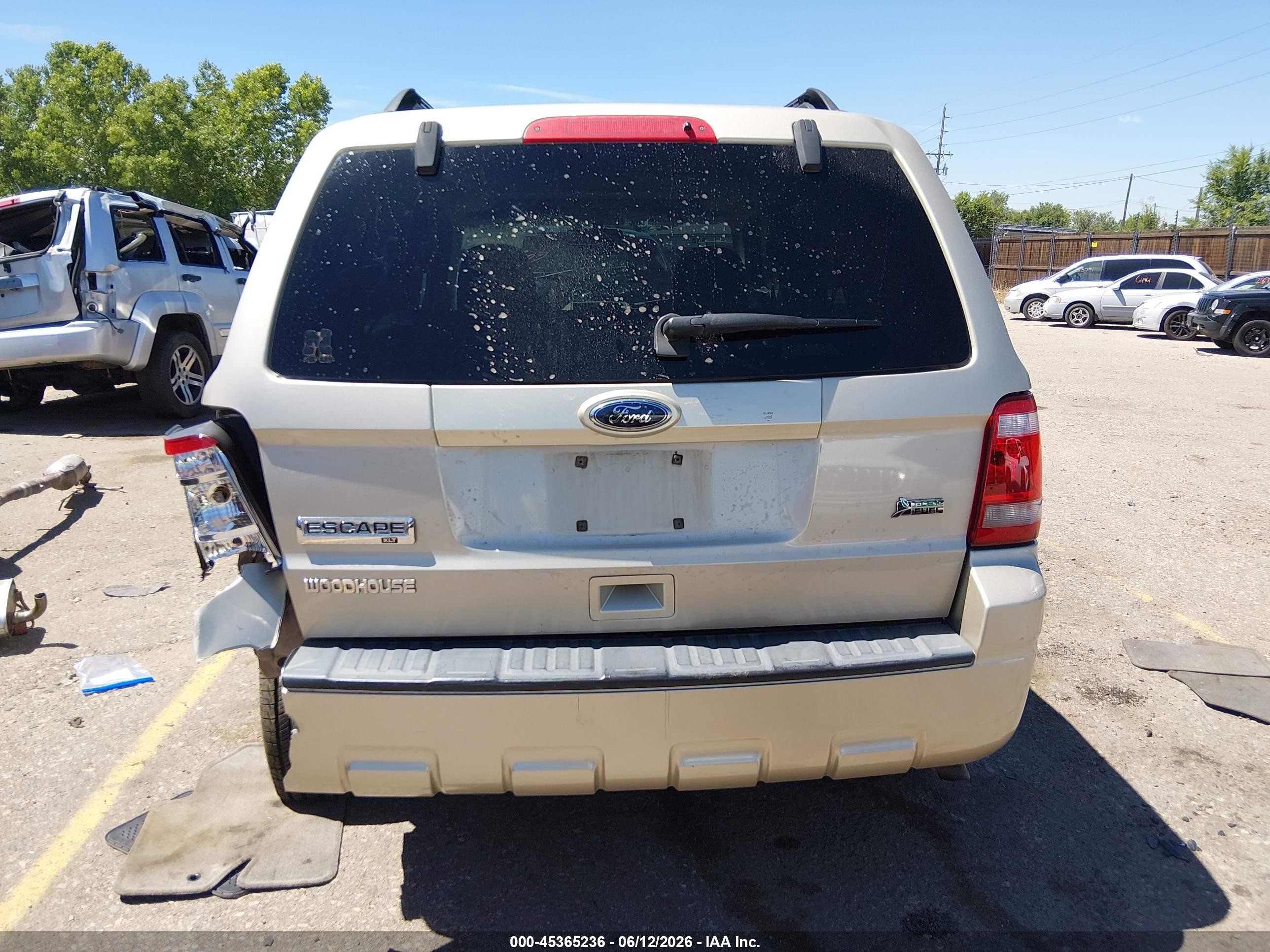 2010 Ford Escape Xlt Champagne vin: 1FMCU9DG4AKA03935