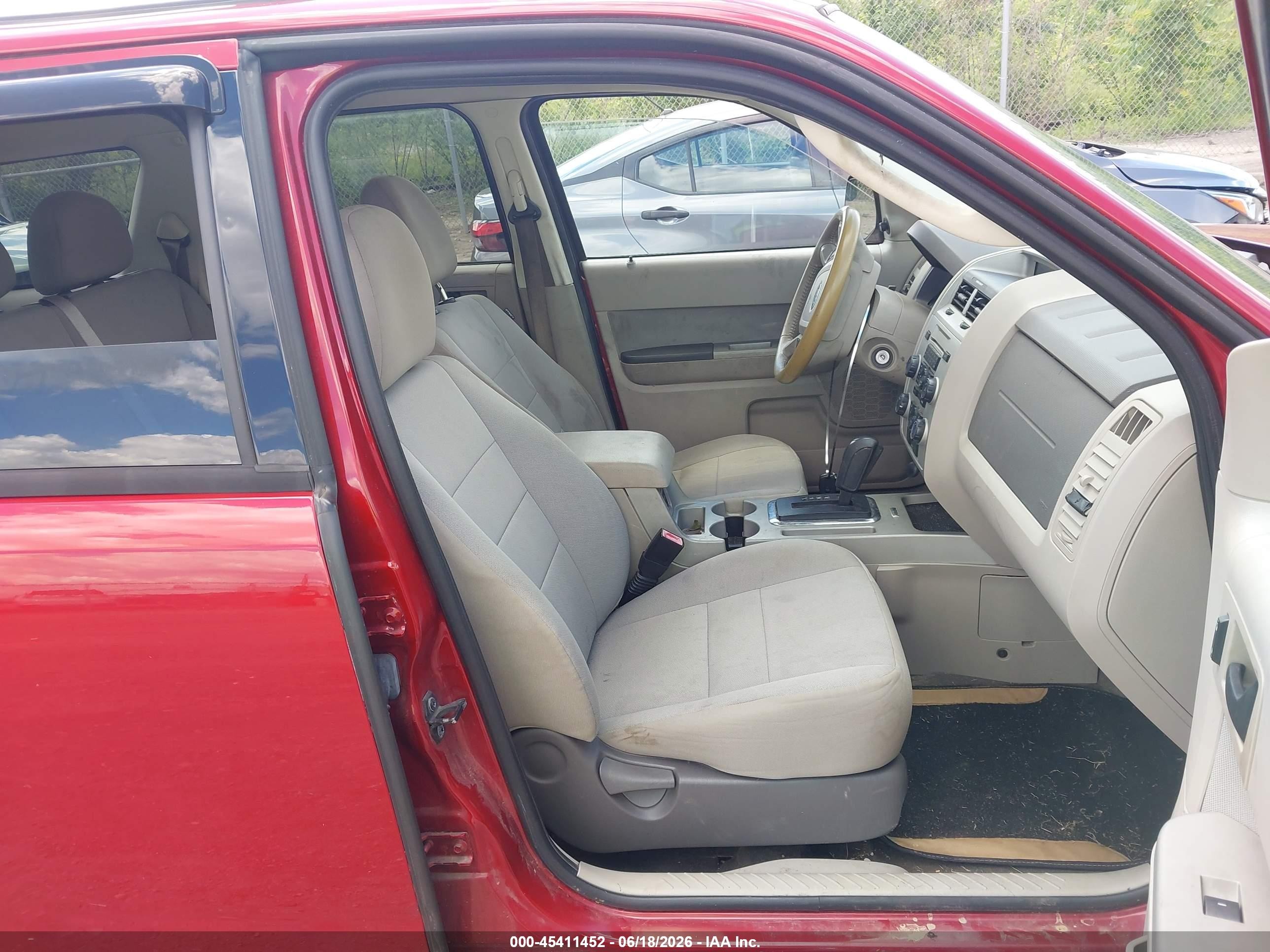 2011 Ford Escape Xlt Red vin: 1FMCU9DG4BKA32191