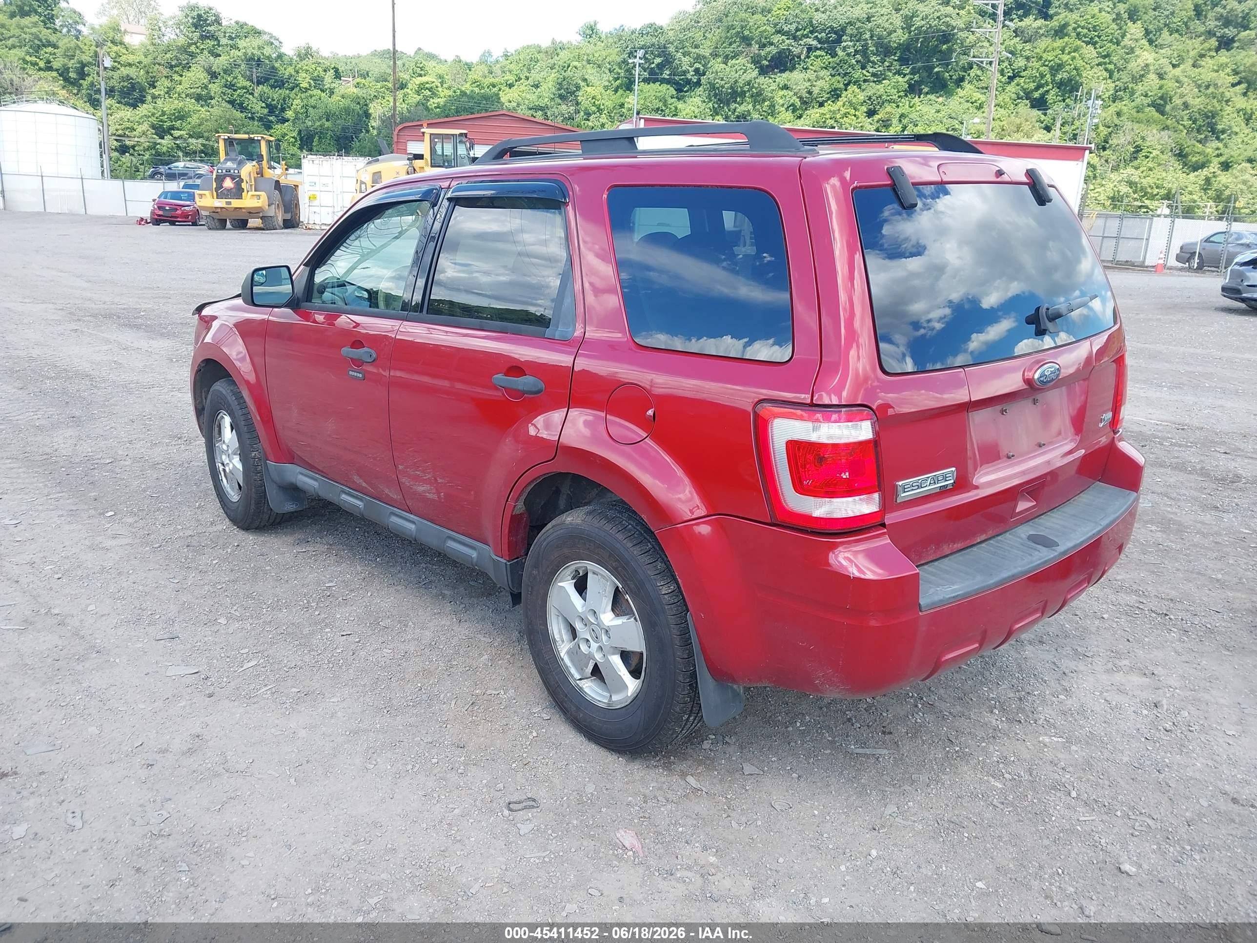 2011 Ford Escape Xlt Red vin: 1FMCU9DG4BKA32191