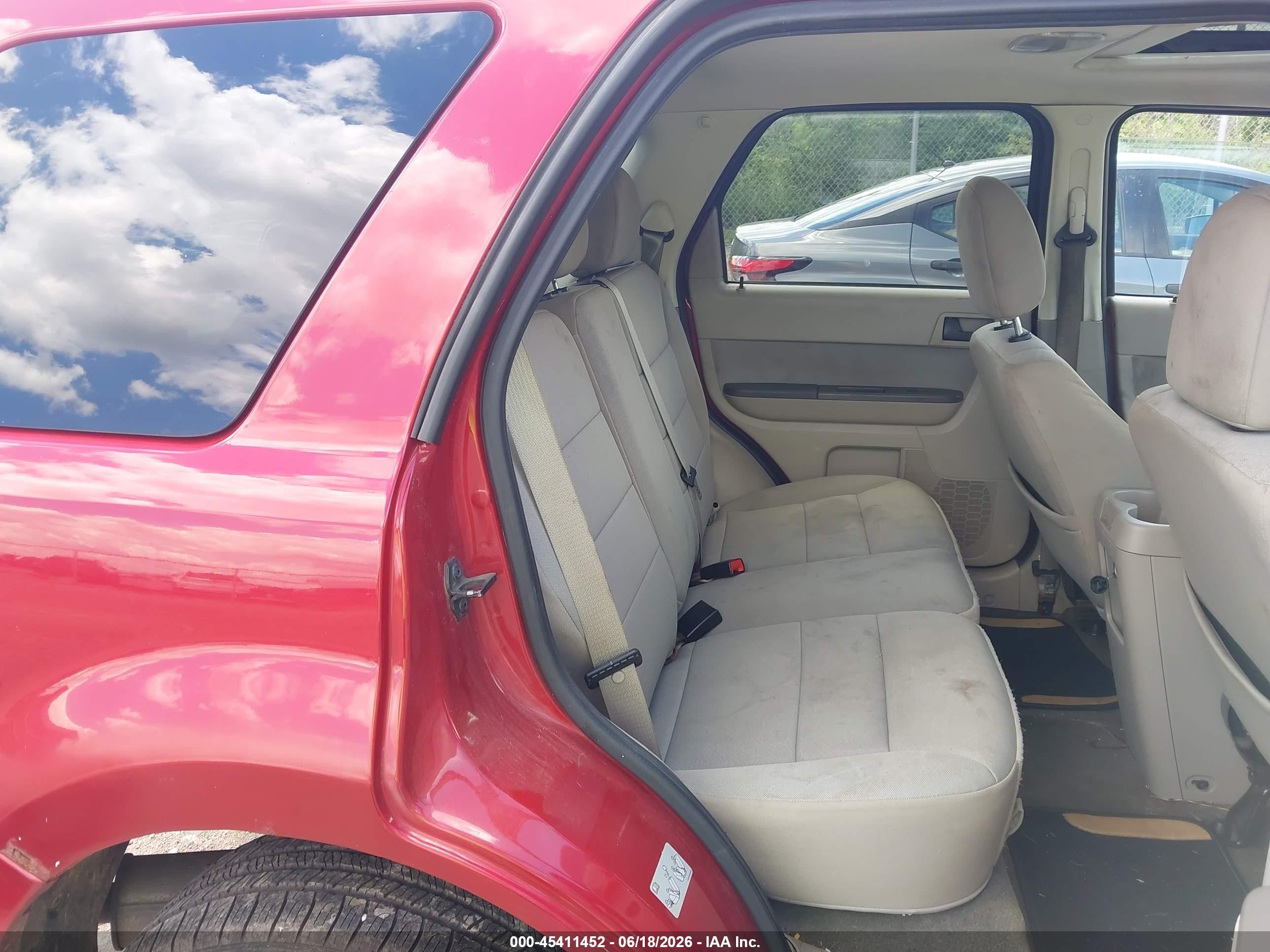 2011 Ford Escape Xlt Red vin: 1FMCU9DG4BKA32191