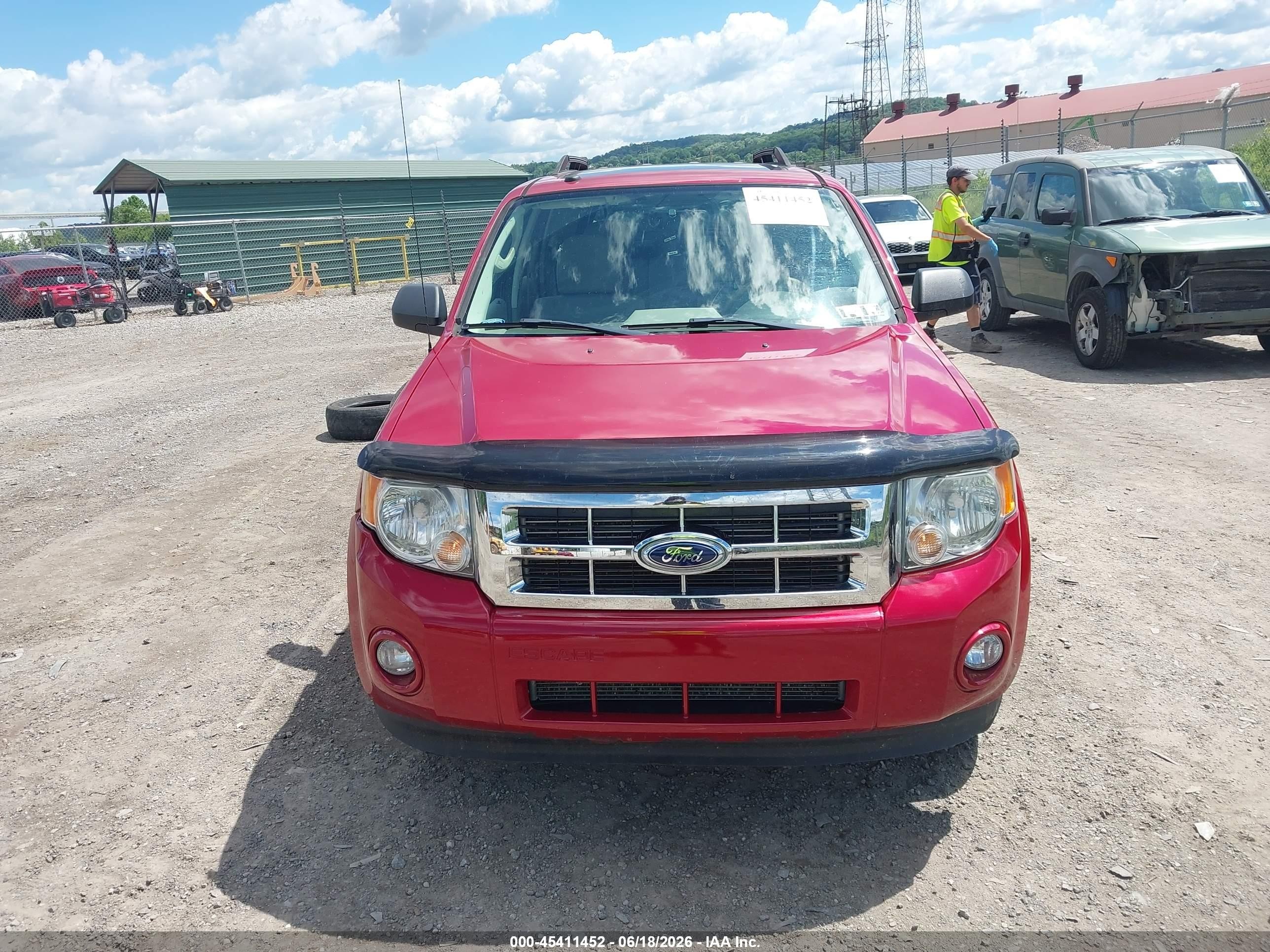 2011 Ford Escape Xlt Red vin: 1FMCU9DG4BKA32191