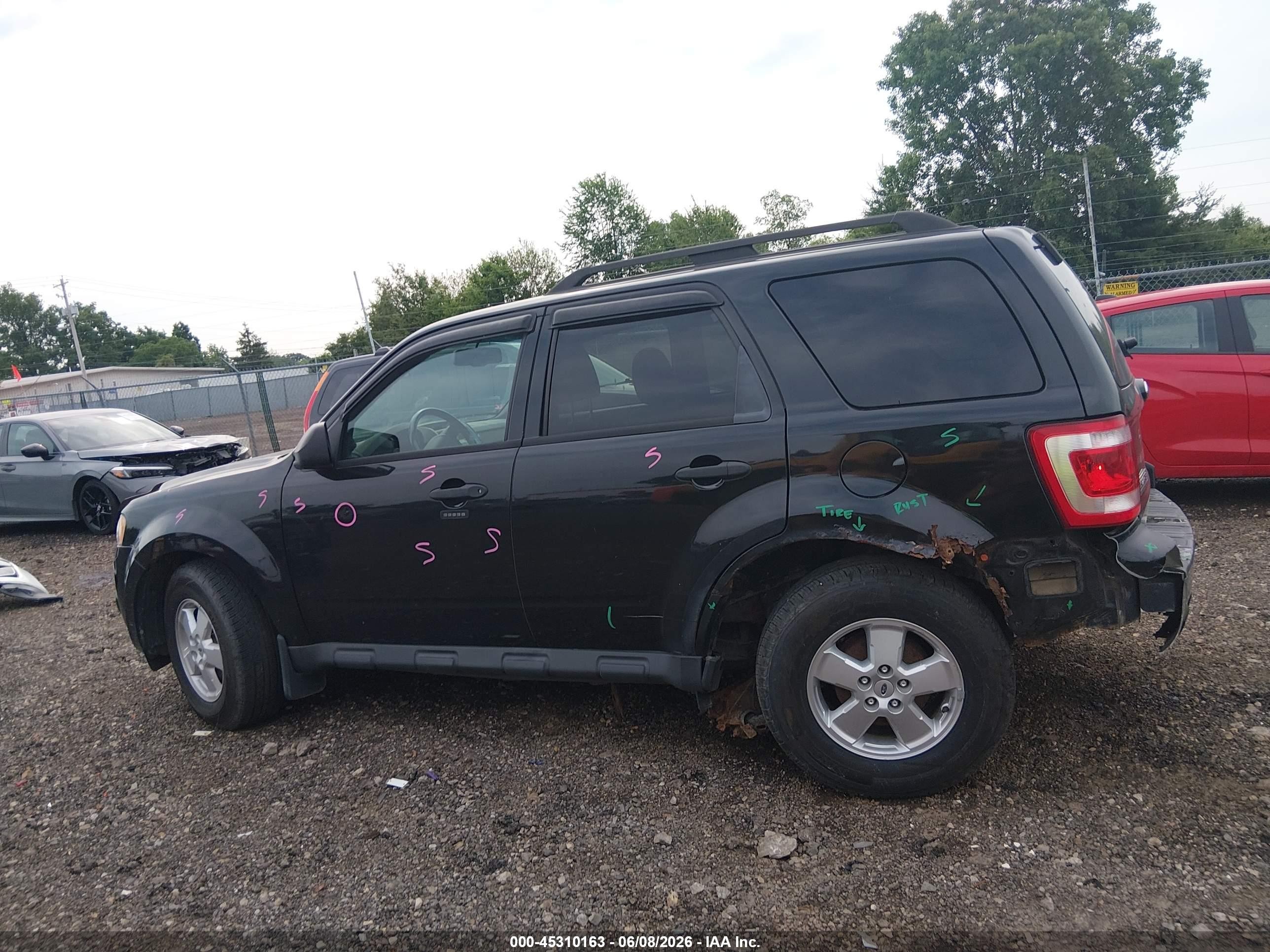 2011 Ford Escape Xlt Black vin: 1FMCU9DG4BKA67183