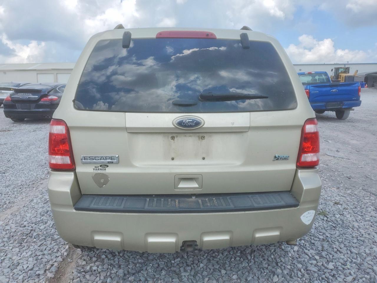 2011 Ford Escape Xlt Cream vin: 1FMCU9DG4BKA72416