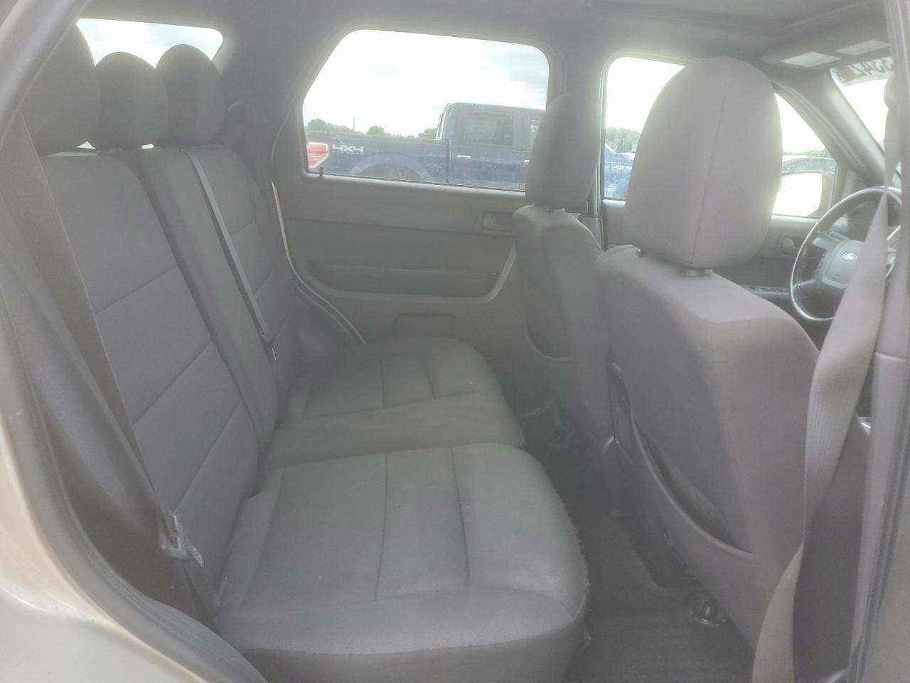 2011 Ford Escape Xlt Cream vin: 1FMCU9DG4BKA72416