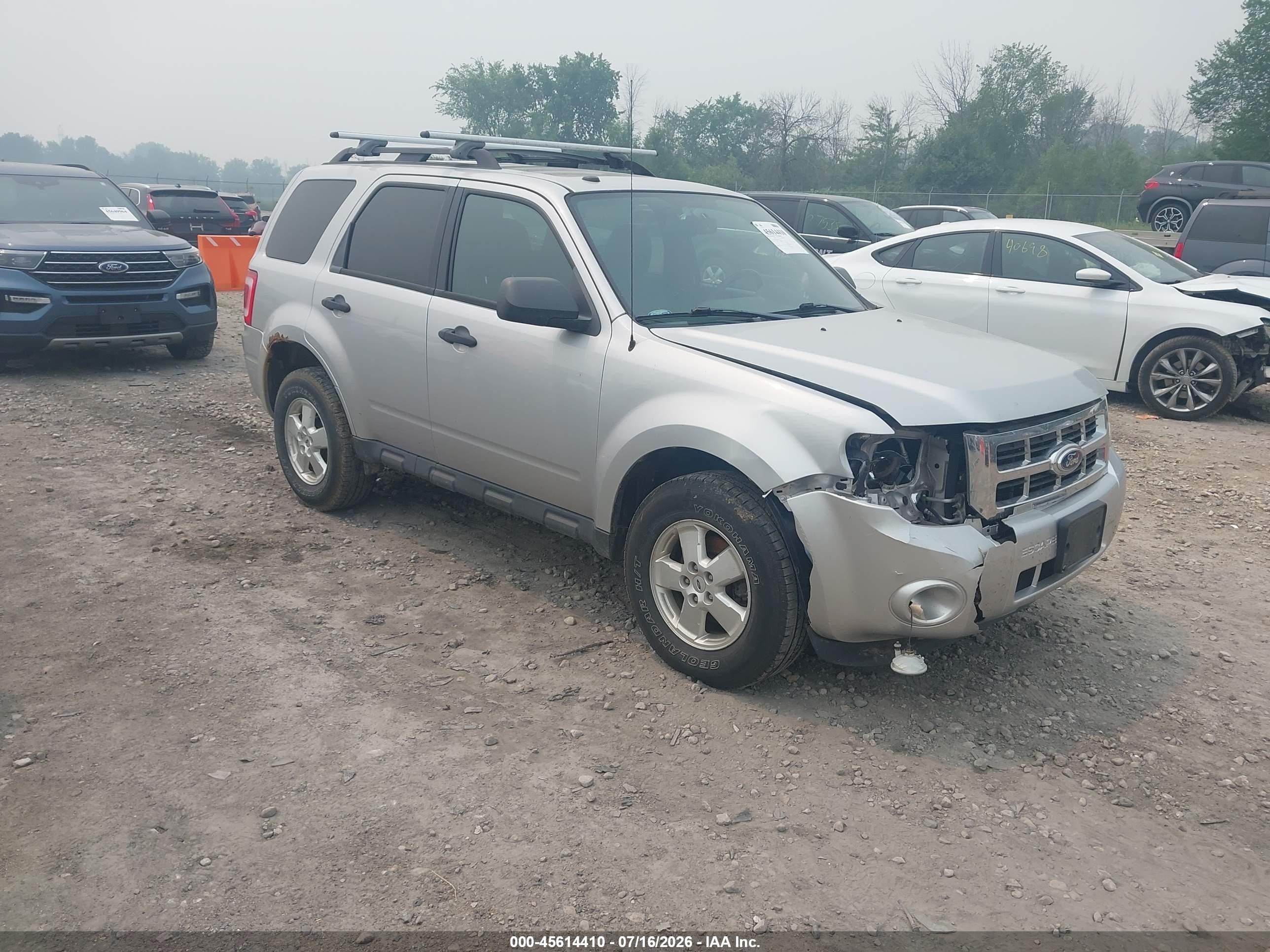 2011 Ford Escape Xlt Серебряный vin: 1FMCU9DG4BKB10839