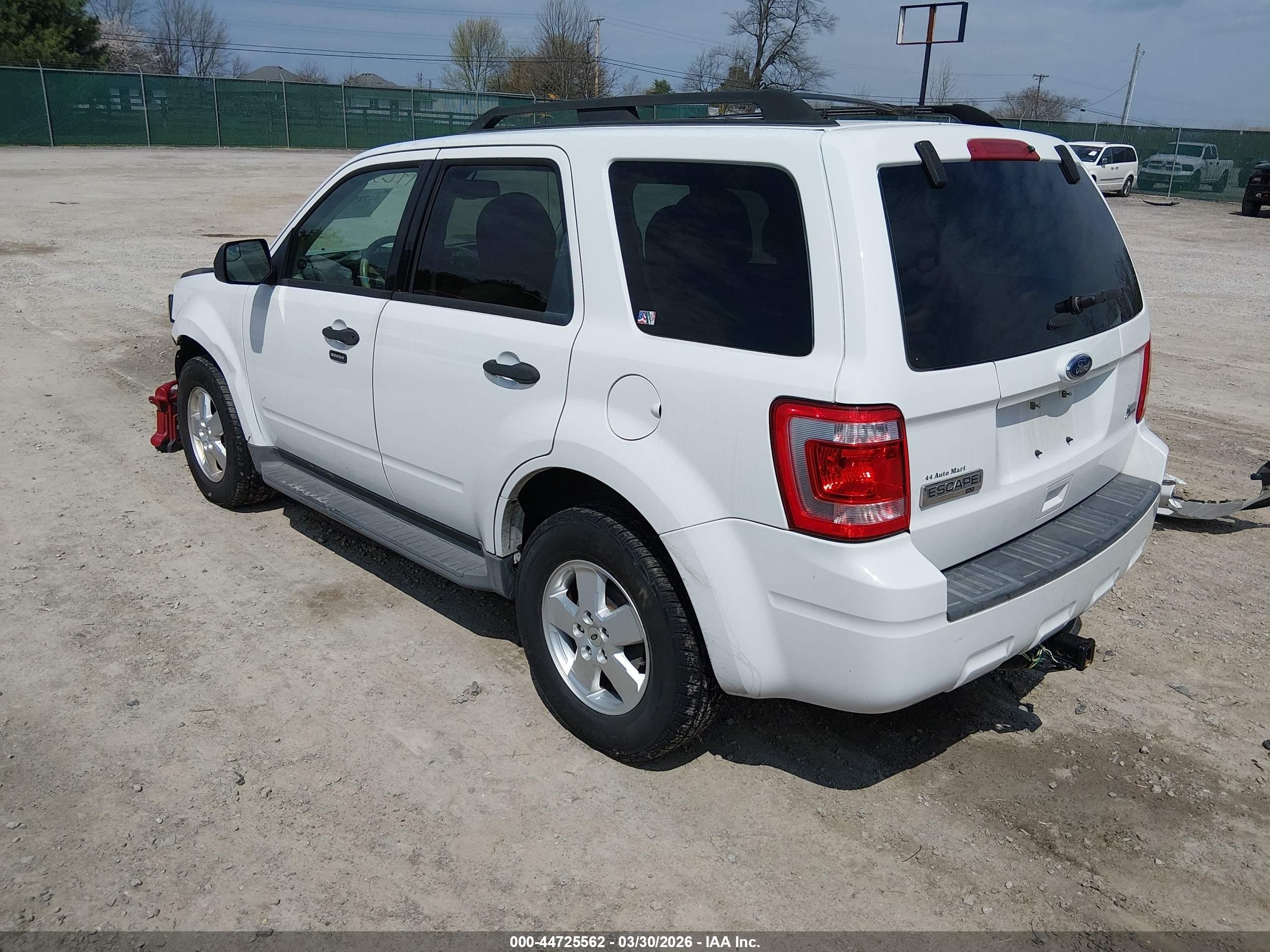 2011 Ford Escape Xlt Белый vin: 1FMCU9DG4BKB99571