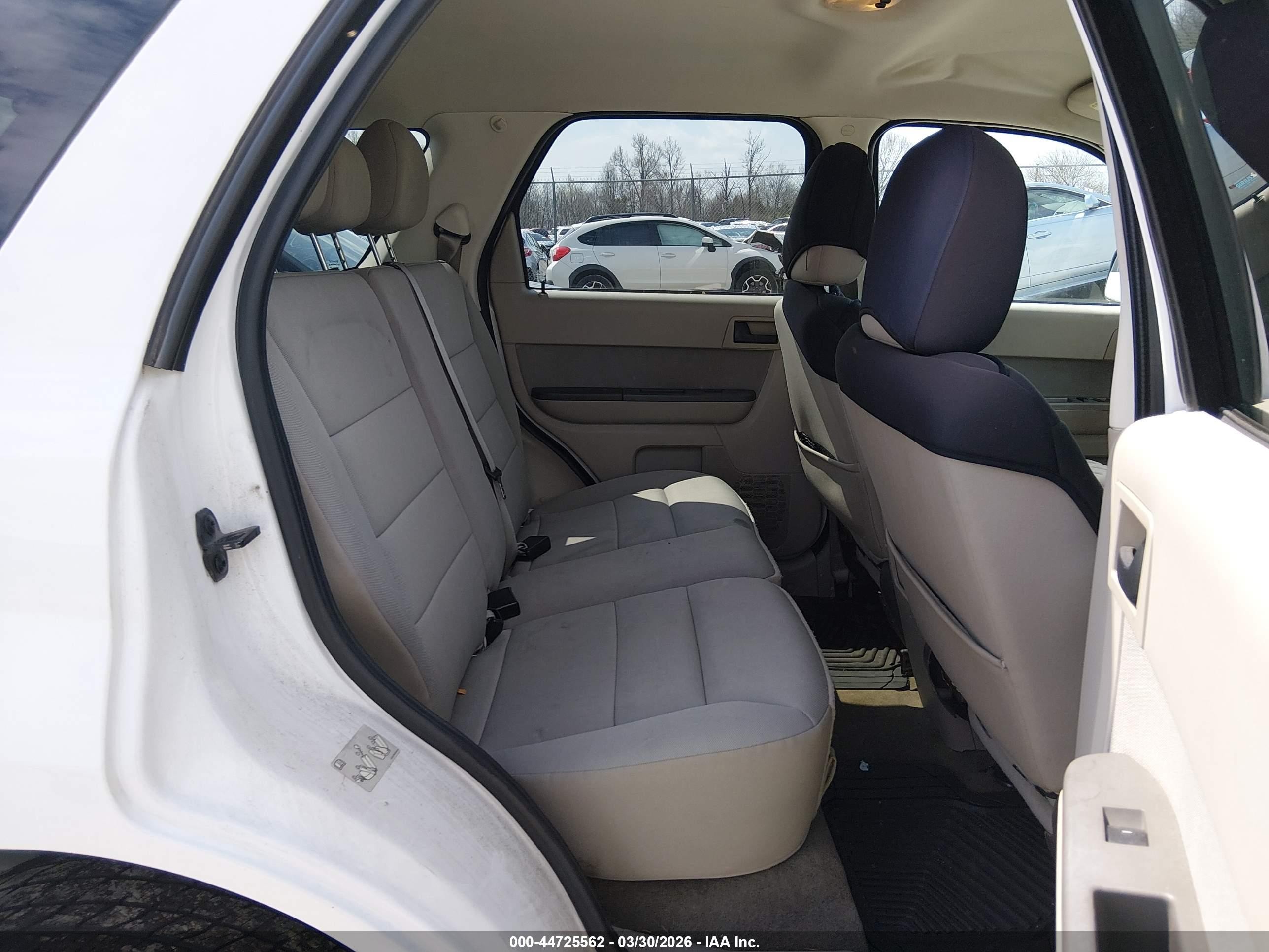 2011 Ford Escape Xlt Белый vin: 1FMCU9DG4BKB99571