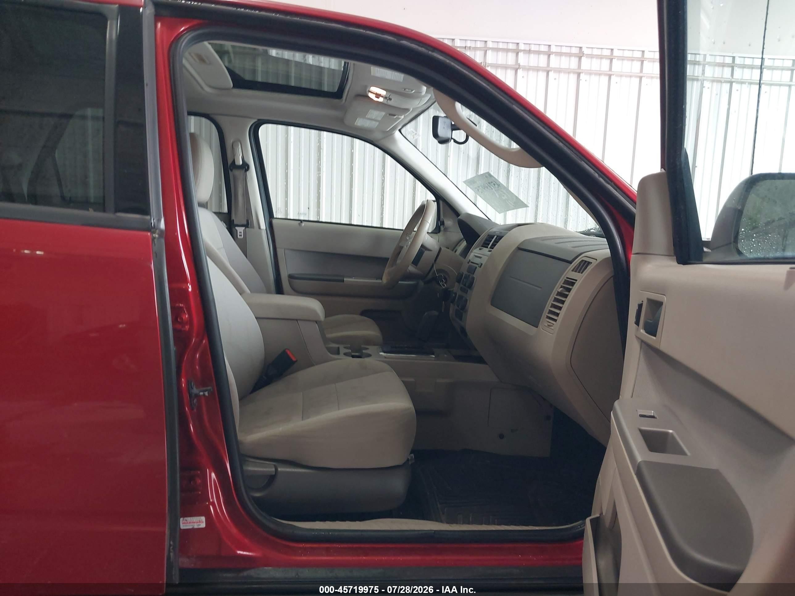 2012 Ford Escape Xlt Темно-бордовый vin: 1FMCU9DG4CKB12365