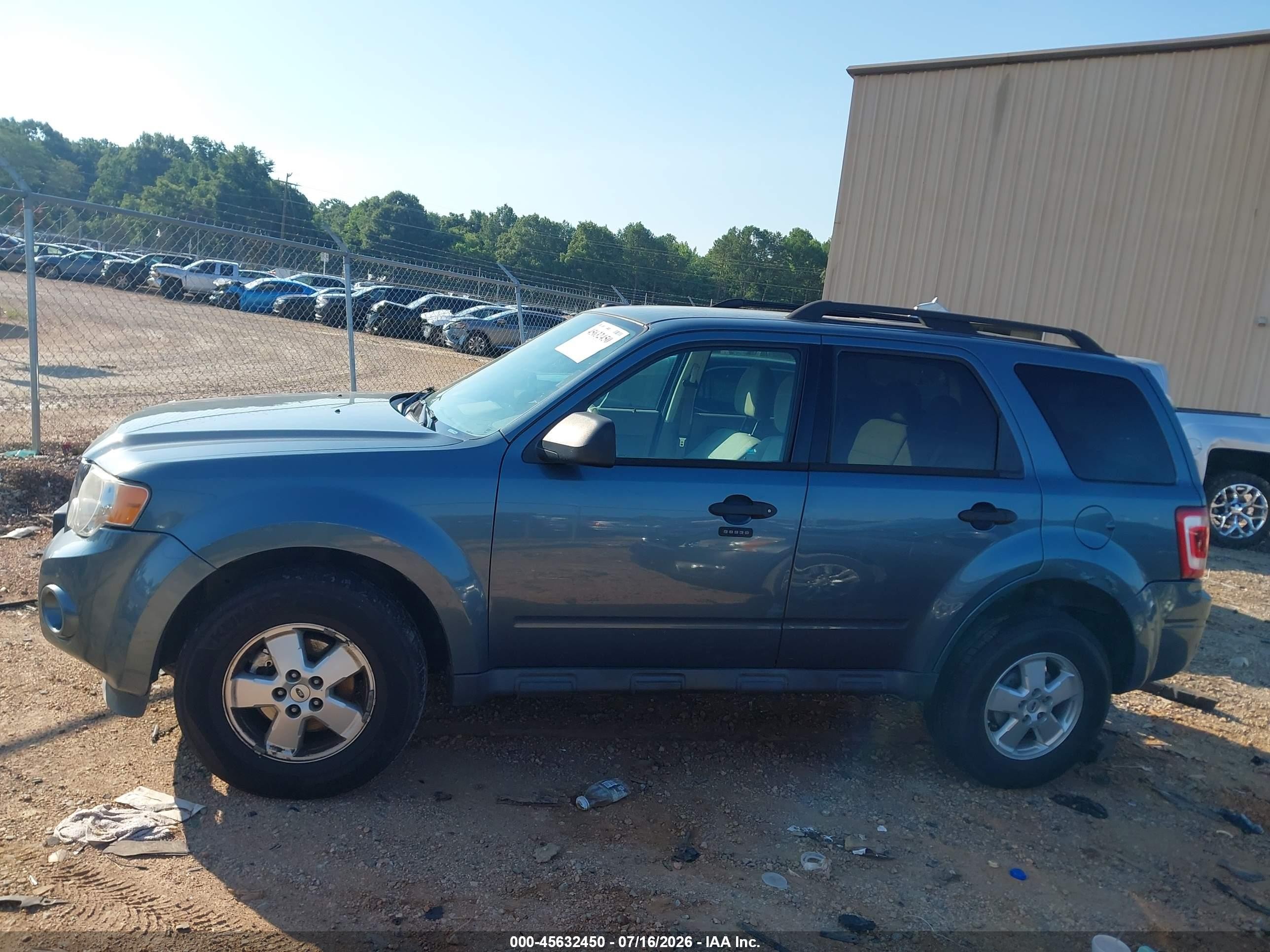 2011 Ford Escape Xlt Синий vin: 1FMCU9DG5BKB10588