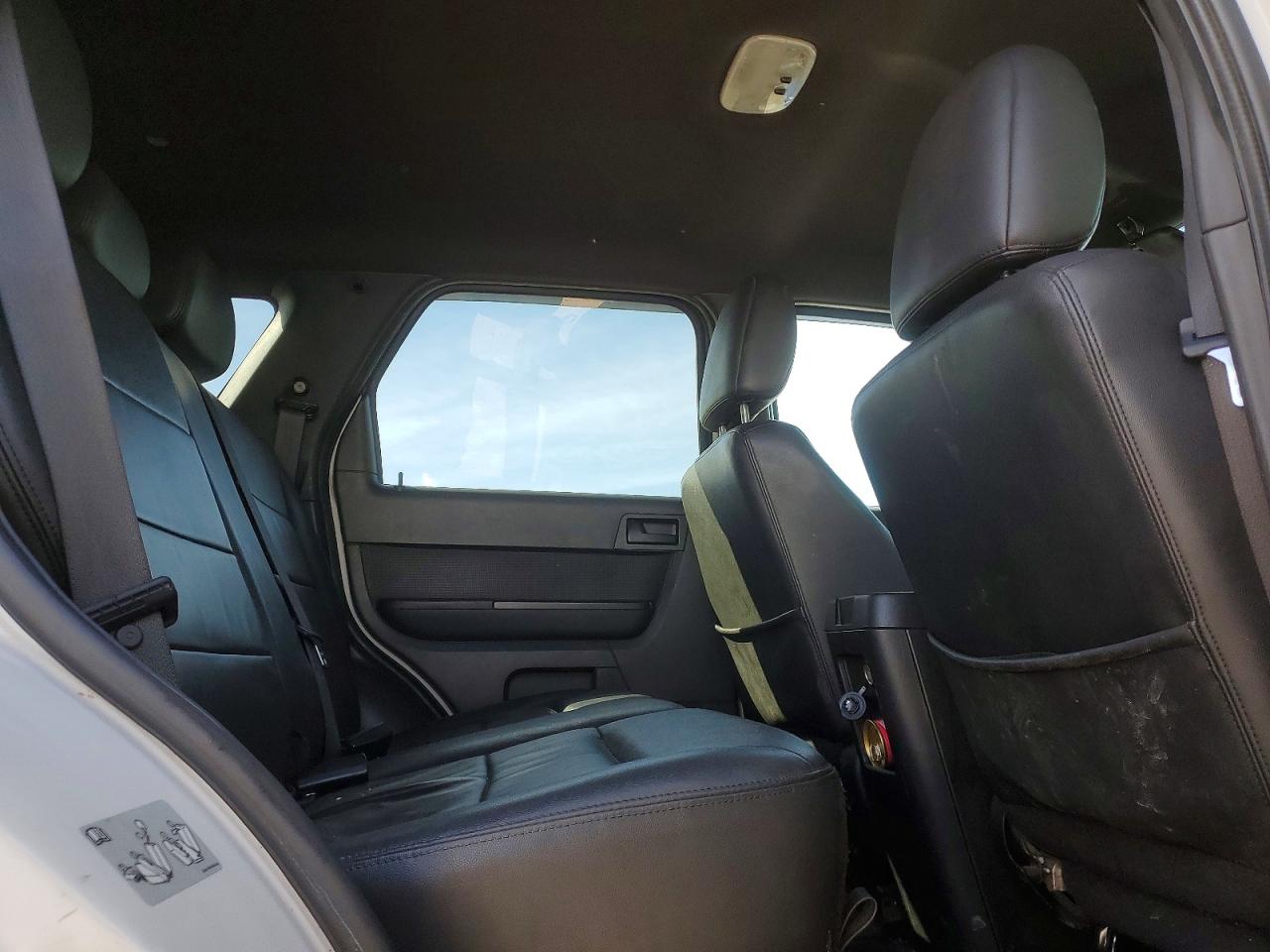 2011 Ford Escape Xlt White vin: 1FMCU9DG5BKB41842