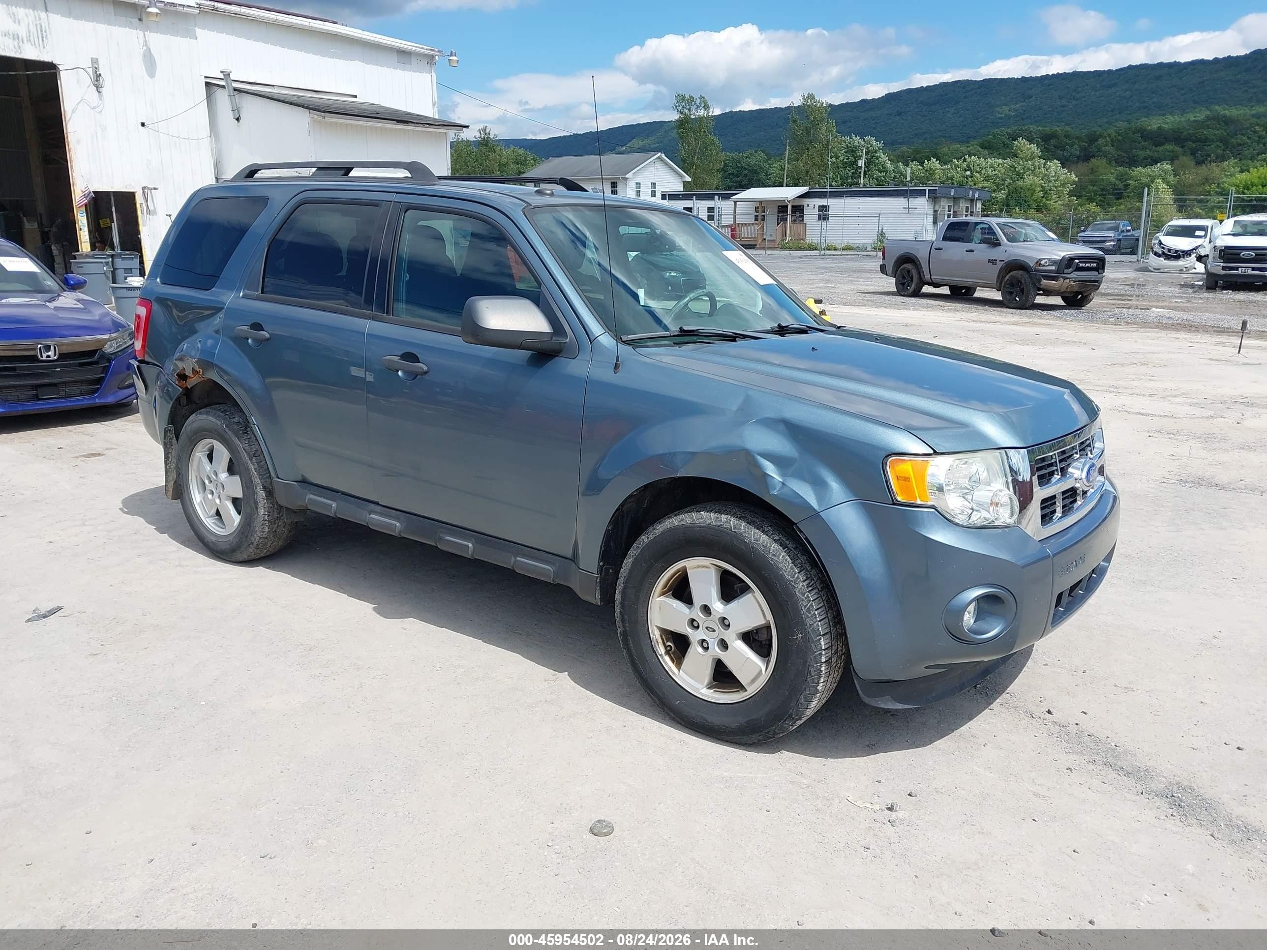 2011 Ford Escape Xlt Light Blue vin: 1FMCU9DG5BKC22470