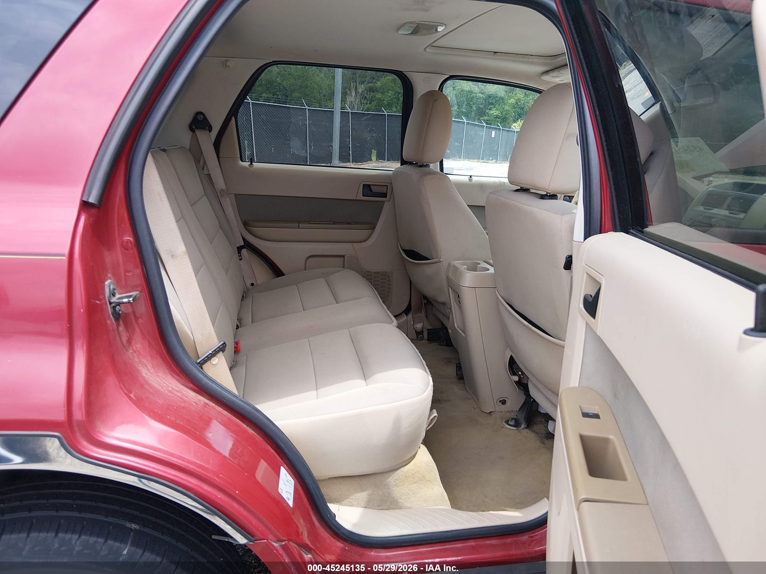 2011 Ford Escape Xlt Red vin: 1FMCU9DG5BKC35803