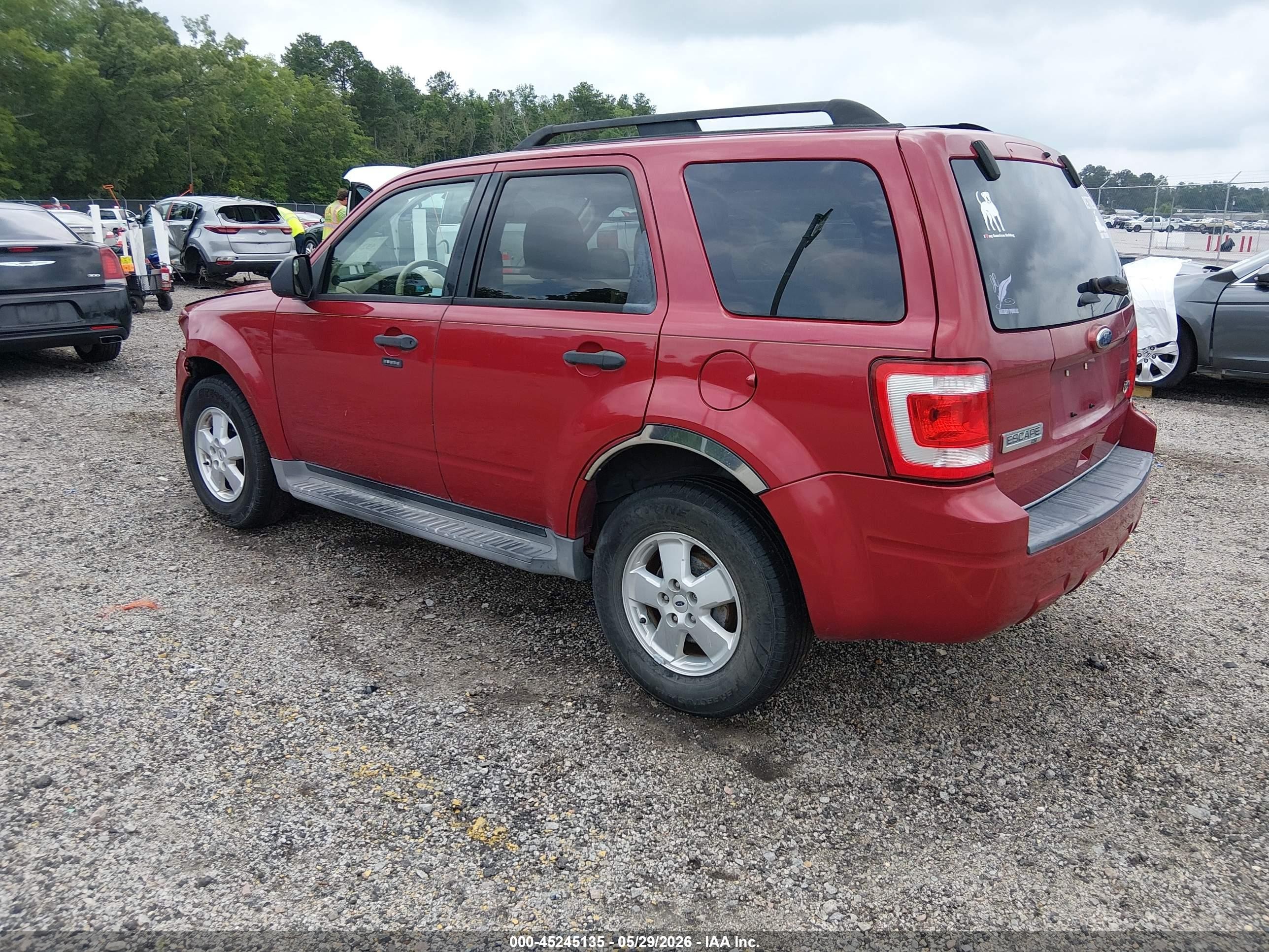 2011 Ford Escape Xlt Red vin: 1FMCU9DG5BKC35803