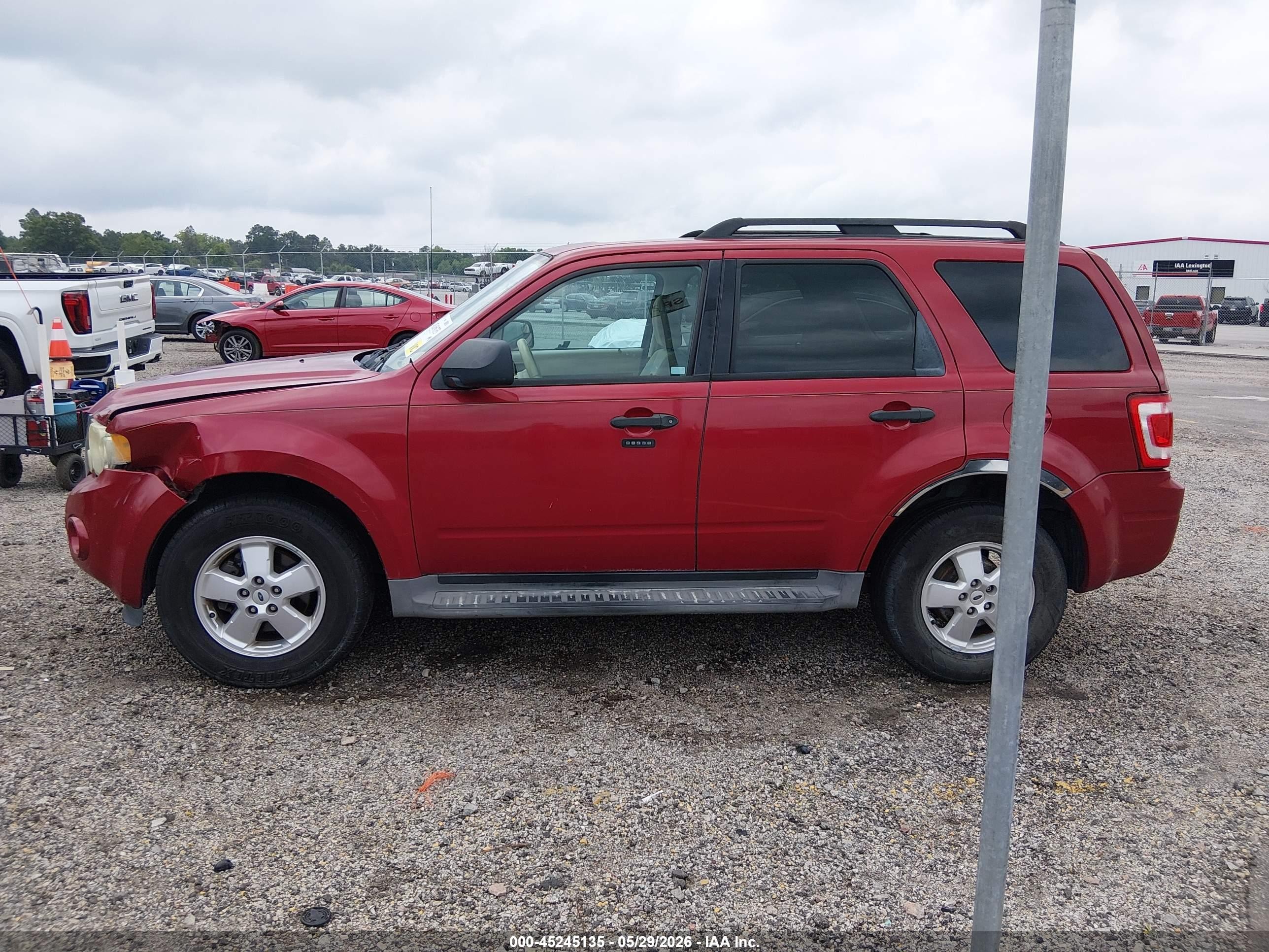 2011 Ford Escape Xlt Red vin: 1FMCU9DG5BKC35803