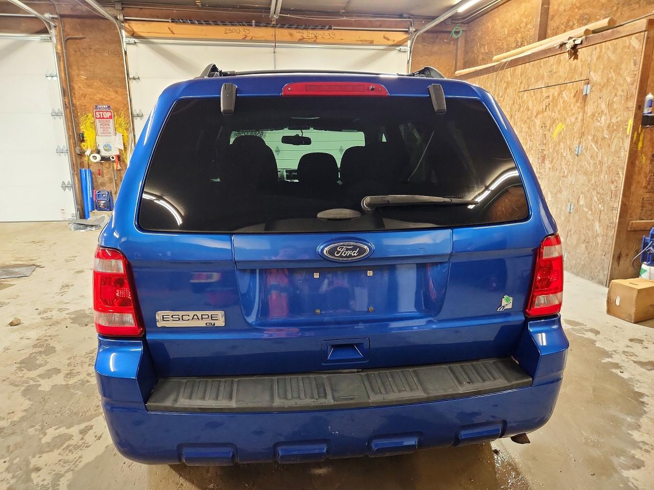 2012 Ford Escape Xlt Blue vin: 1FMCU9DG5CKB02461