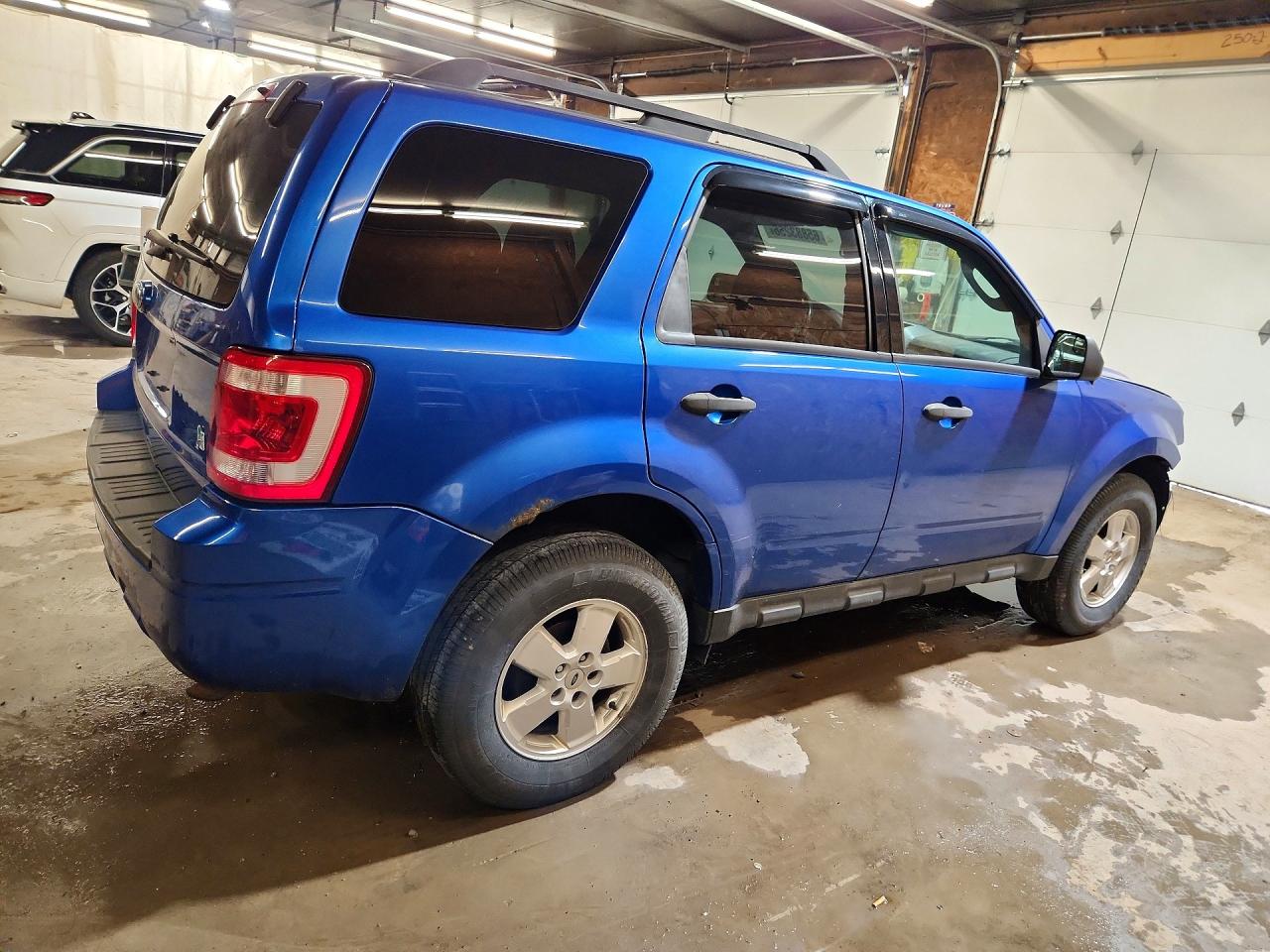 2012 Ford Escape Xlt Blue vin: 1FMCU9DG5CKB02461