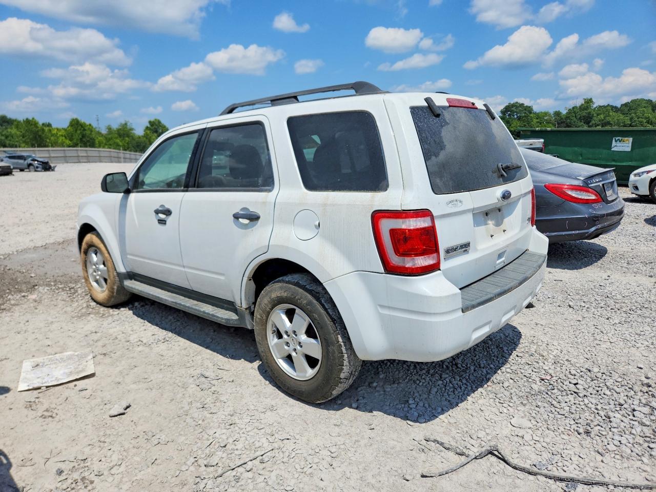 2010 Ford Escape White vin: 1FMCU9DG6AKC27904