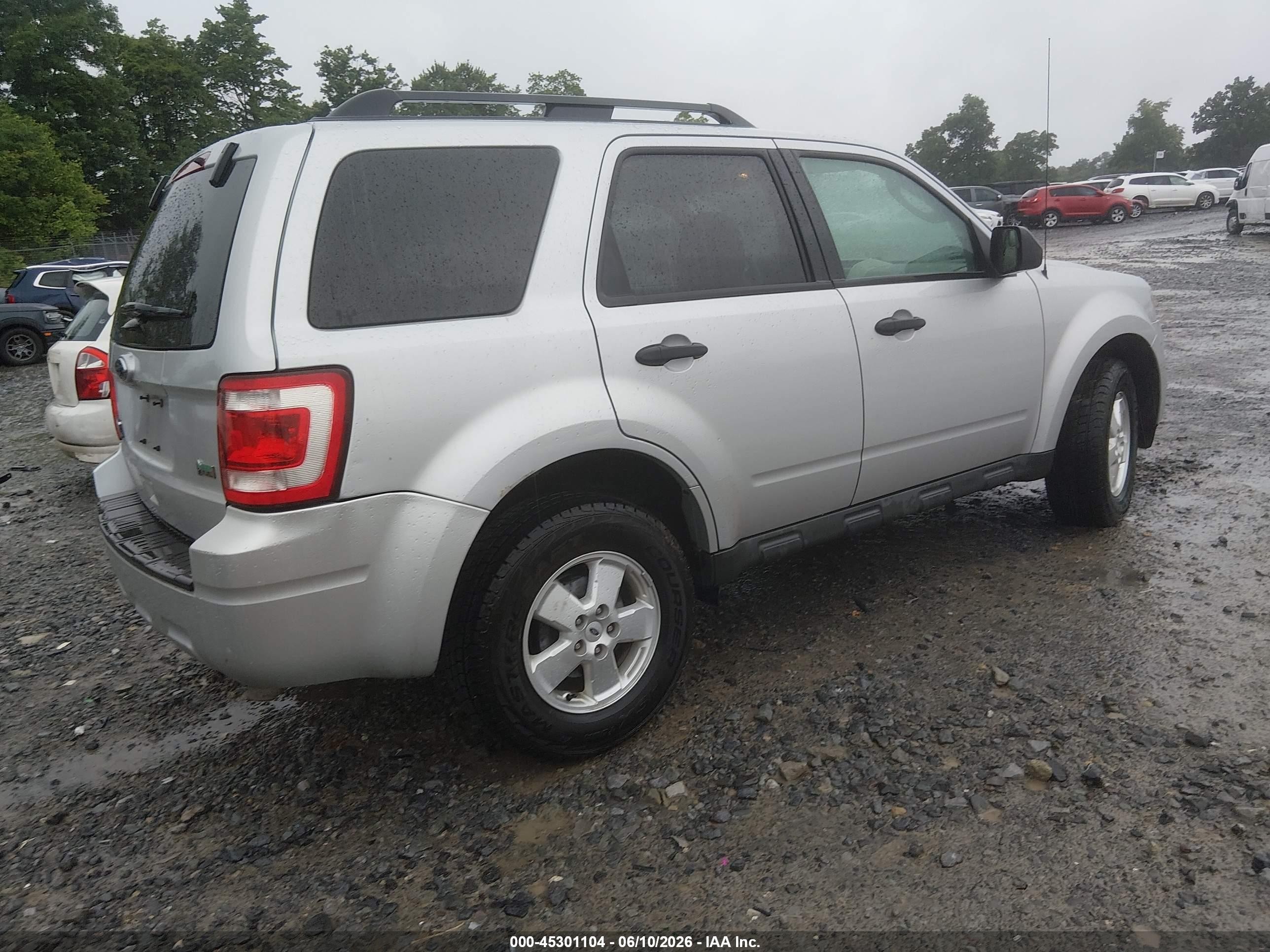 2011 Ford Escape Xlt Silver vin: 1FMCU9DG6BKC61746