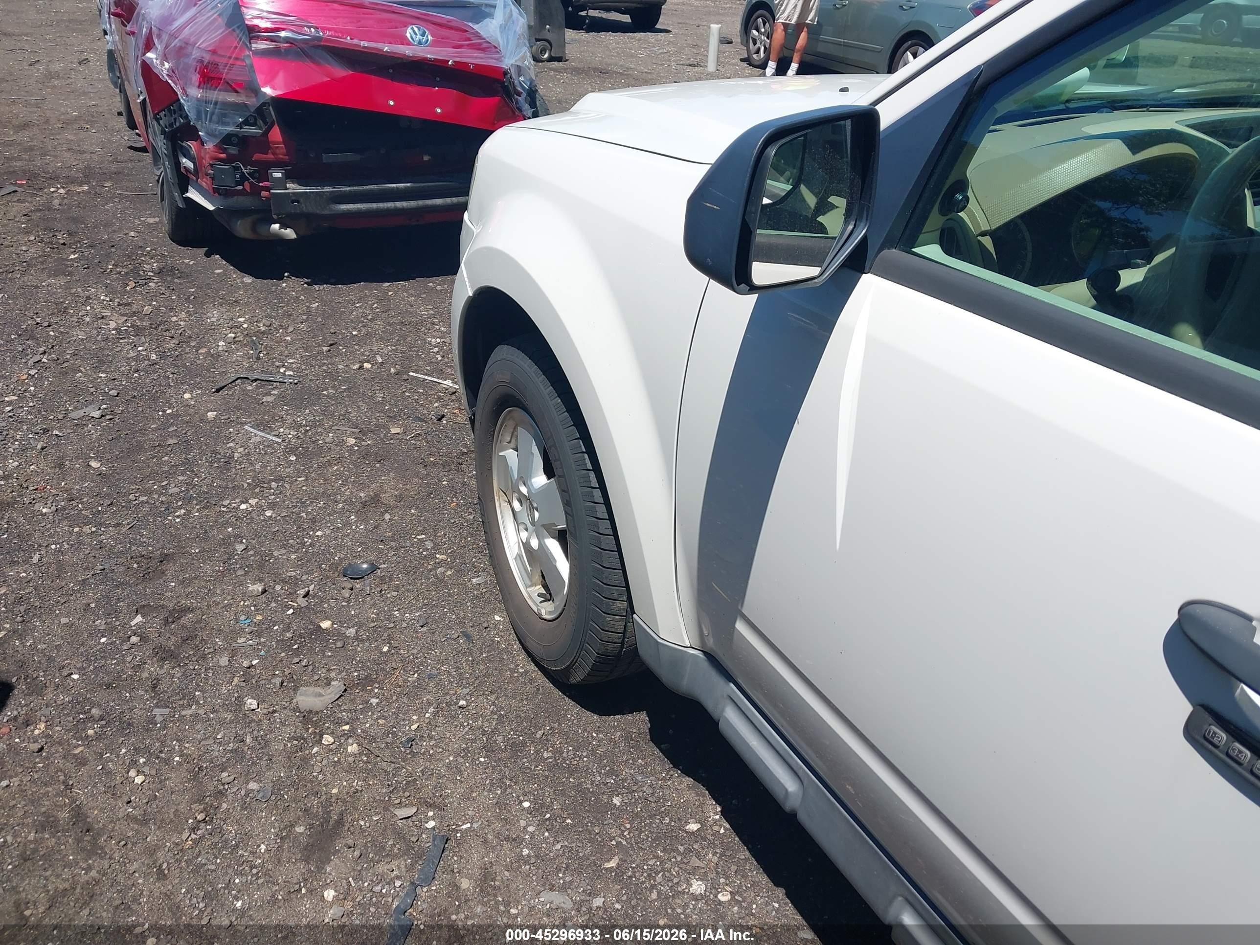 2012 Ford Escape Xlt White vin: 1FMCU9DG6CKA12185