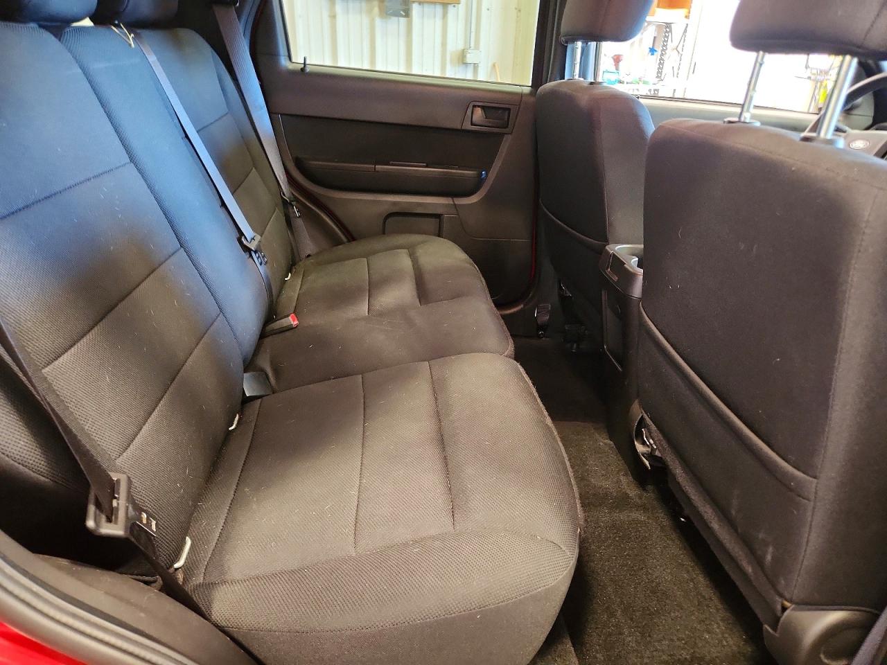 2010 Ford Escape Xlt Maroon vin: 1FMCU9DG7AKB09683