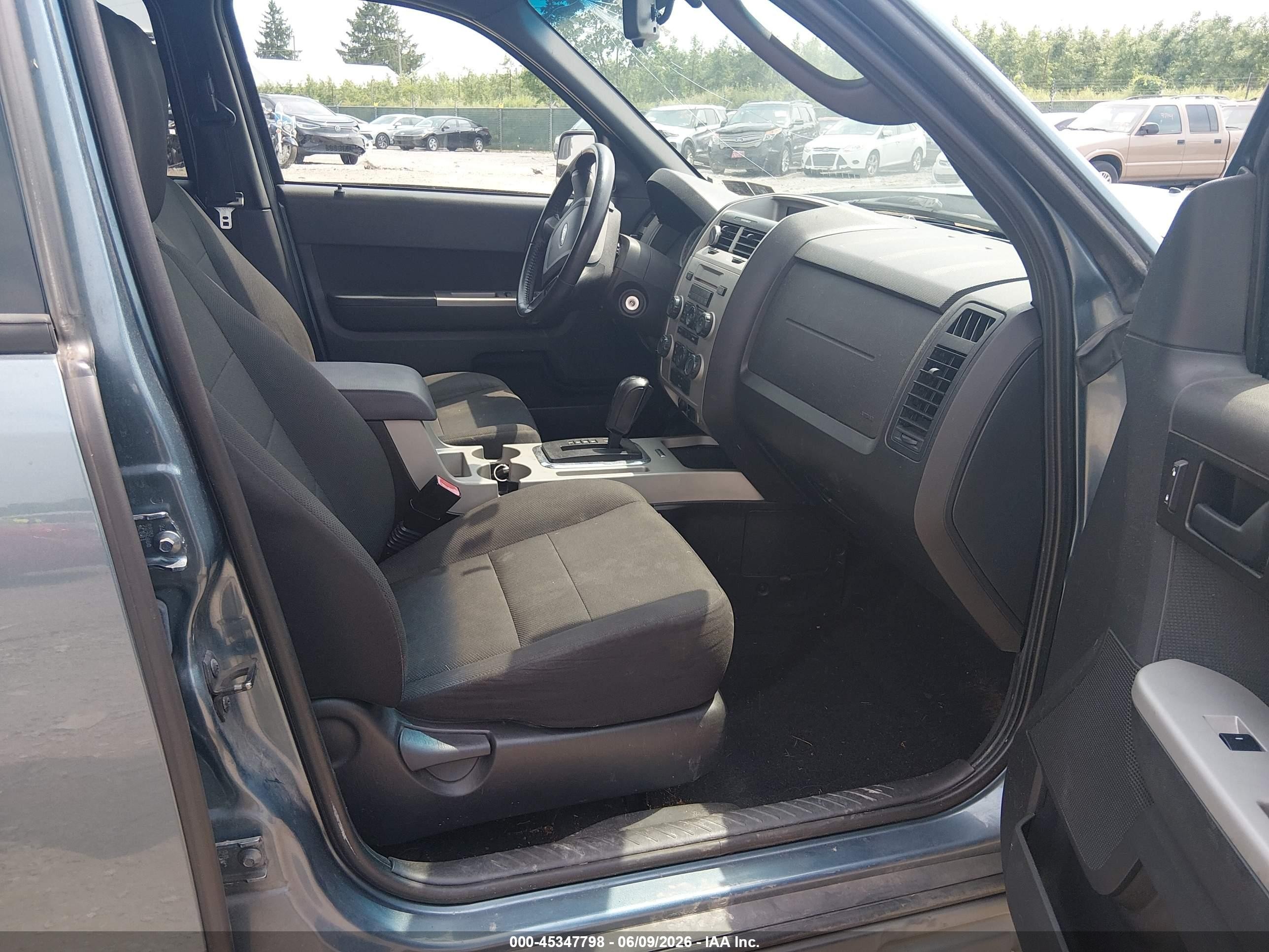 2010 Ford Escape Xlt Blue vin: 1FMCU9DG7AKB30727