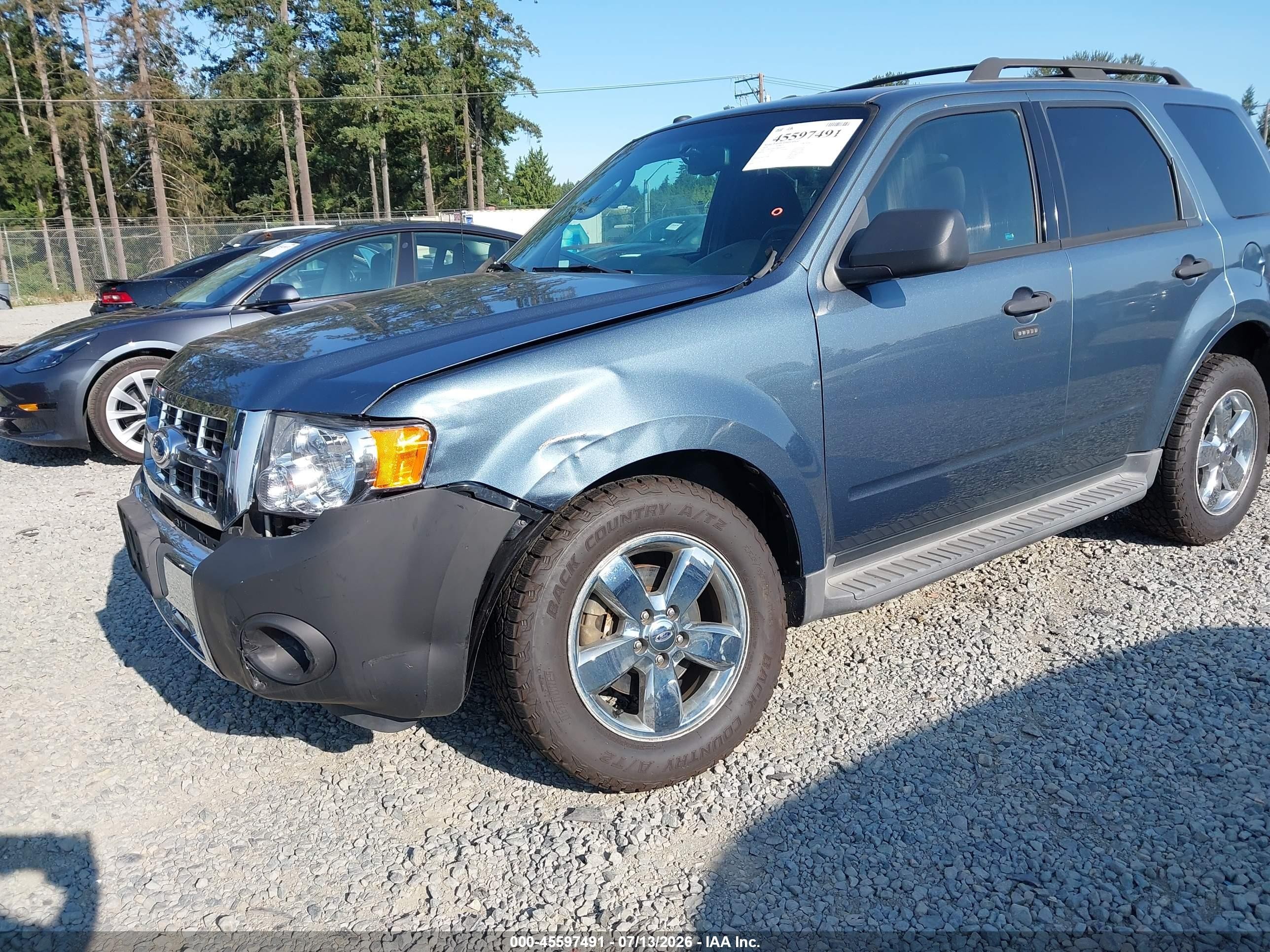 2010 Ford Escape Xlt Blue vin: 1FMCU9DG7AKC66078