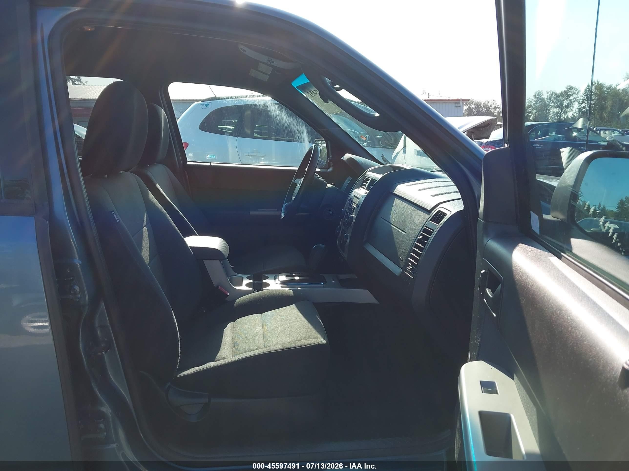 2010 Ford Escape Xlt Blue vin: 1FMCU9DG7AKC66078