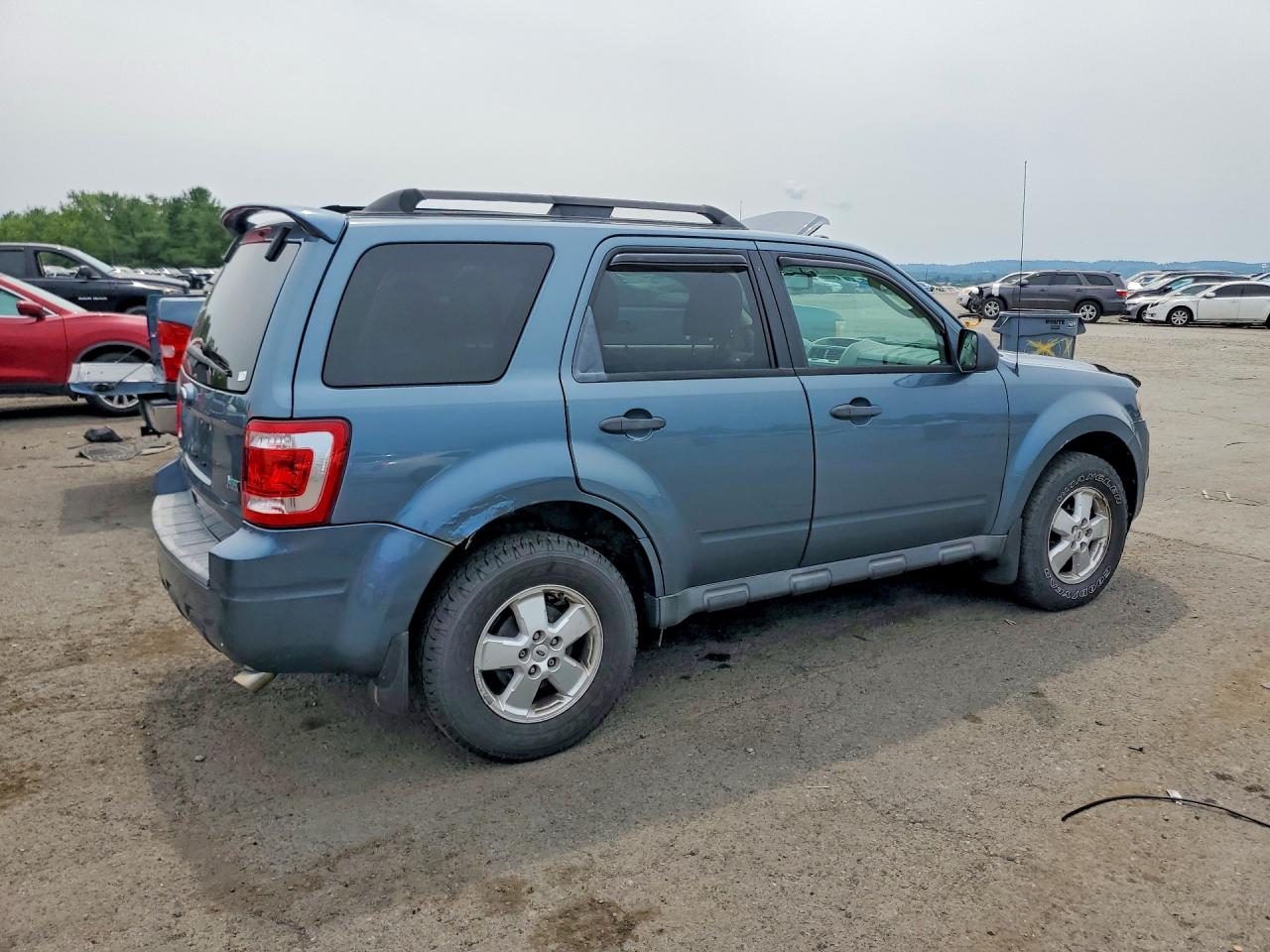 2010 Ford Escape Xlt Blue vin: 1FMCU9DG7AKC75668