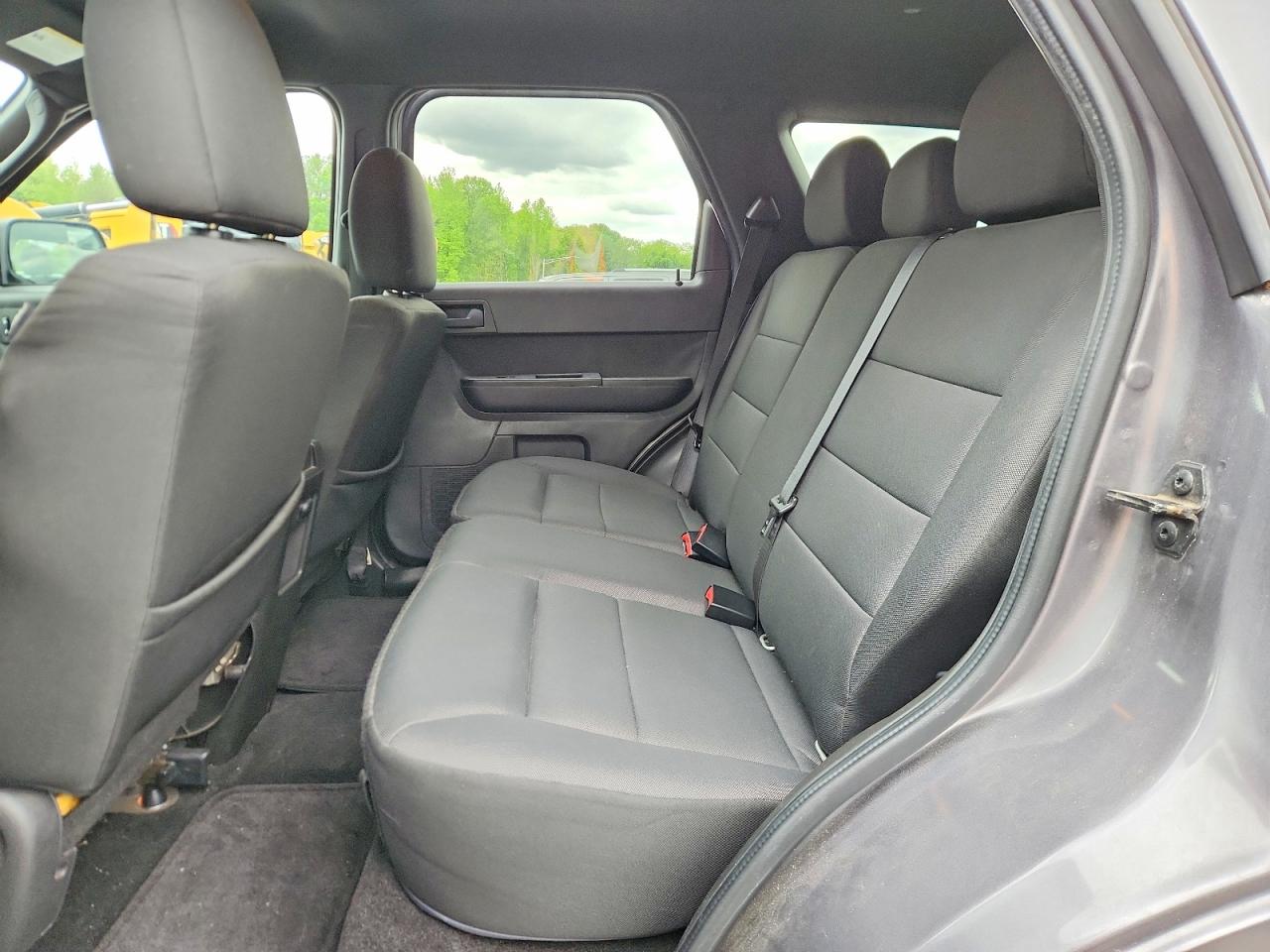 2010 Ford Escape Xlt Gray vin: 1FMCU9DG7AKD30278