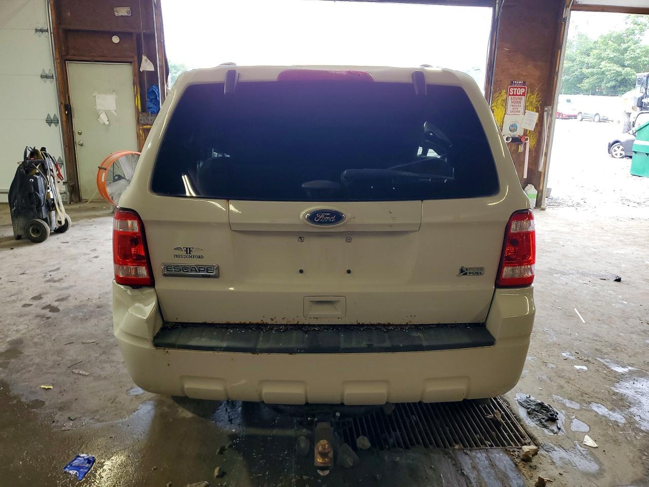 2011 Ford Escape Xlt White vin: 1FMCU9DG7BKB44645