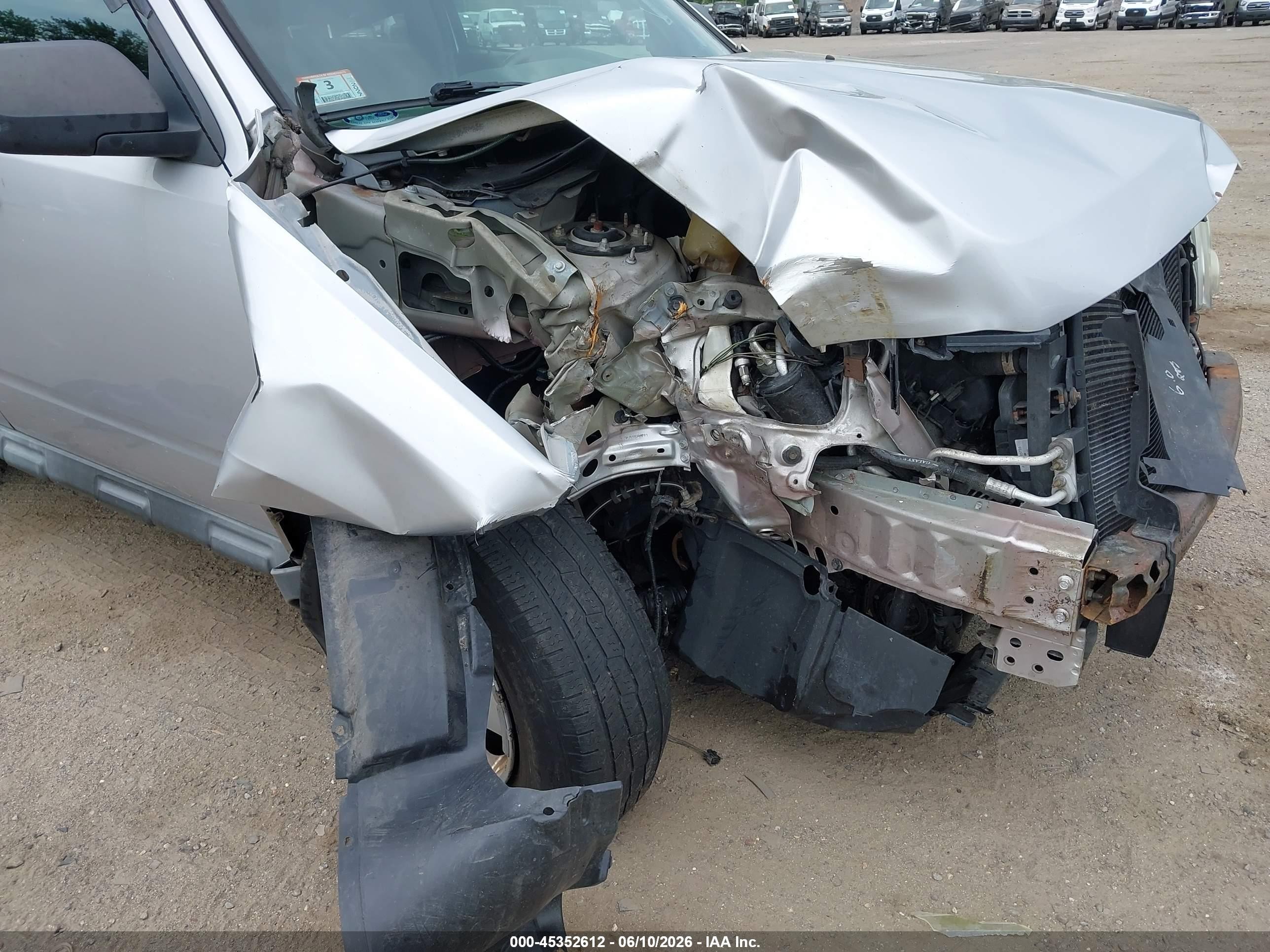 2010 Ford Escape Xlt Silver vin: 1FMCU9DG8AKB81492