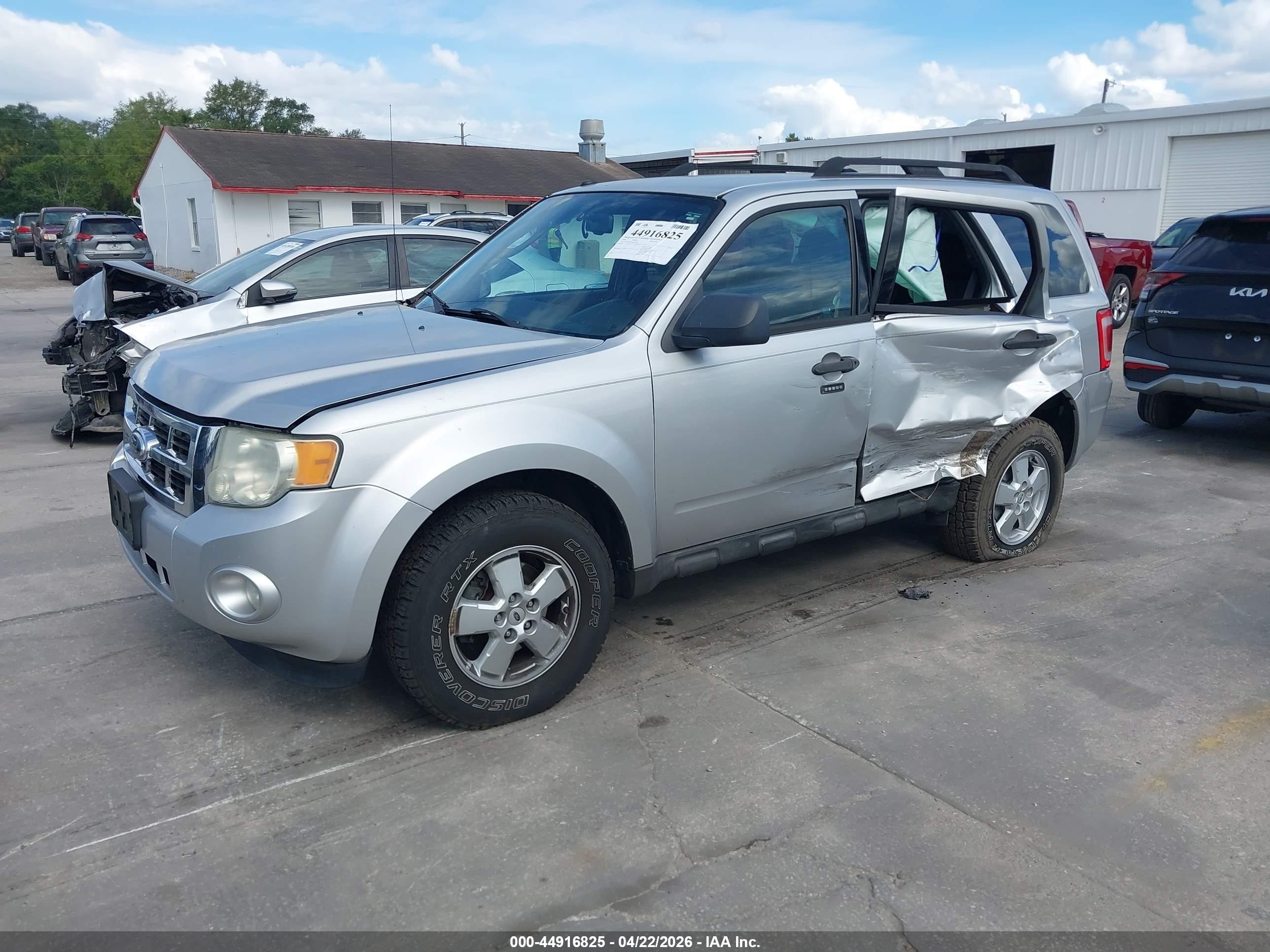 2010 Ford Escape Xlt Silver vin: 1FMCU9DG8AKC14197